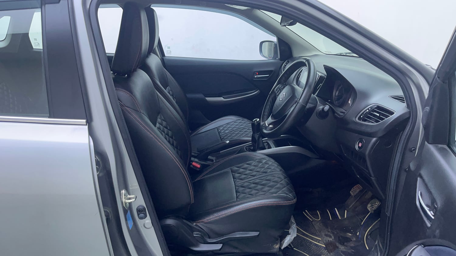 Used 2021 Maruti Suzuki Baleno Zeta Petrol Manual interior RIGHT SIDE FRONT DOOR CABIN VIEW