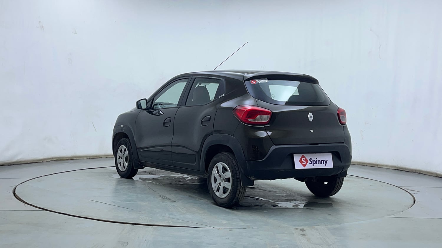 Used 2016 Renault Kwid RXT Petrol Manual exterior LEFT REAR CORNER VIEW