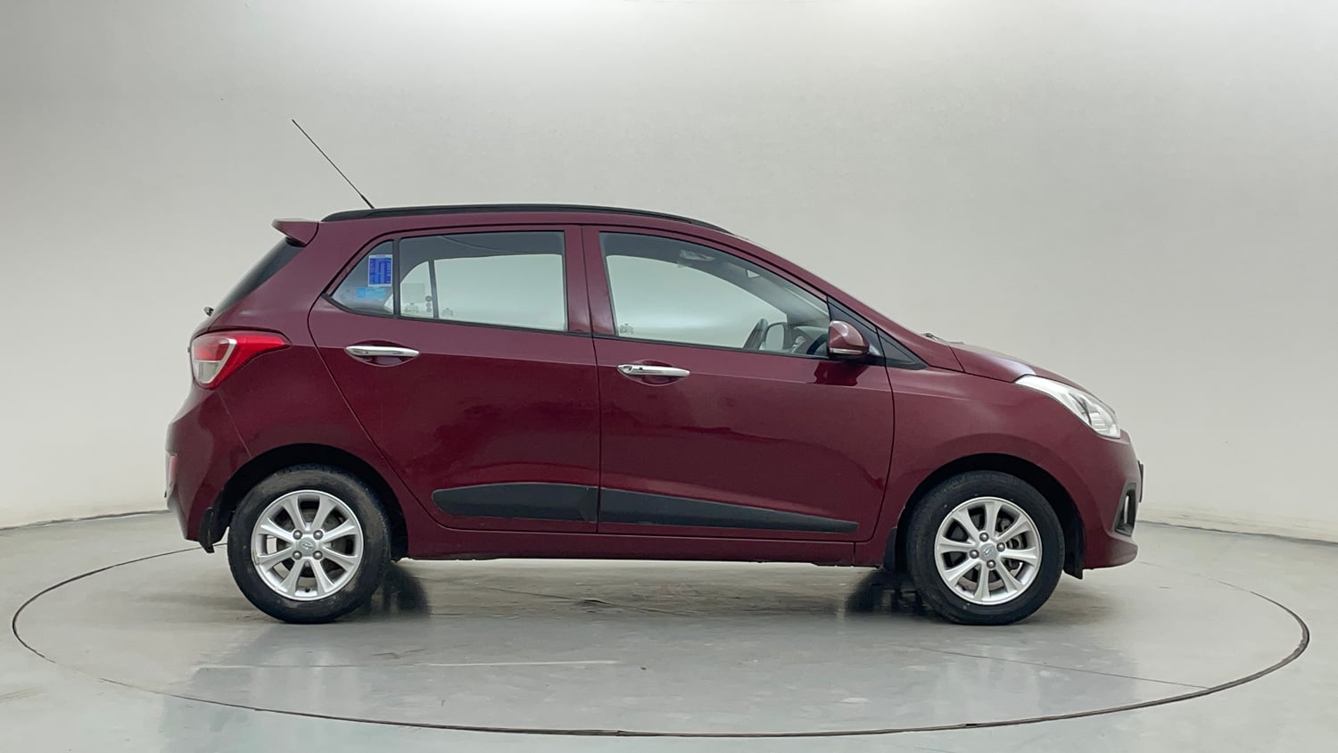 Used 2016 Hyundai Grand i10 Asta AT 1.2 Kappa VTVT Petrol Automatic exterior RIGHT SIDE VIEW