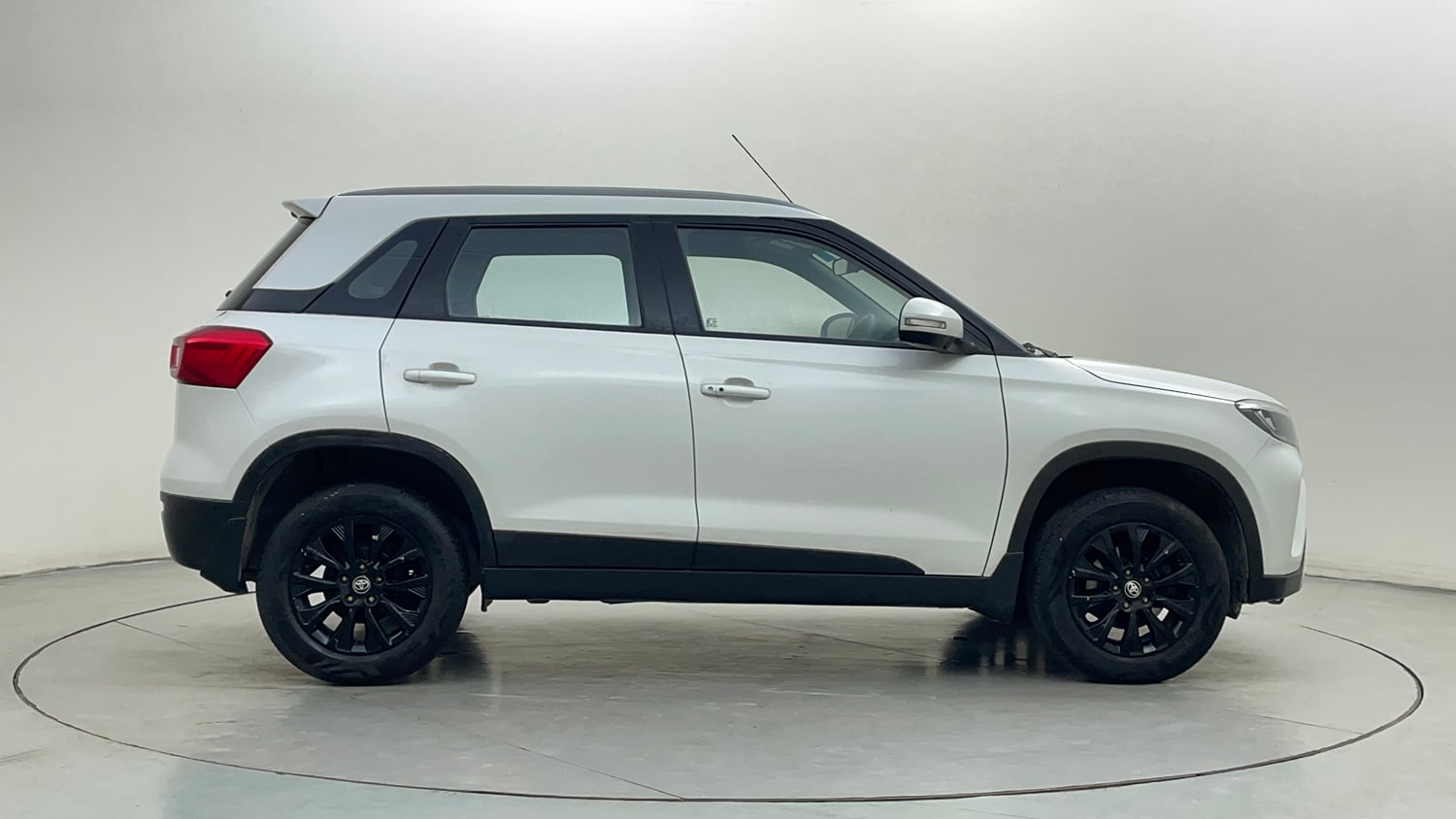 Used 2022 Toyota Urban Cruiser High Grade AT Petrol Automatic exterior RIGHT SIDE VIEW