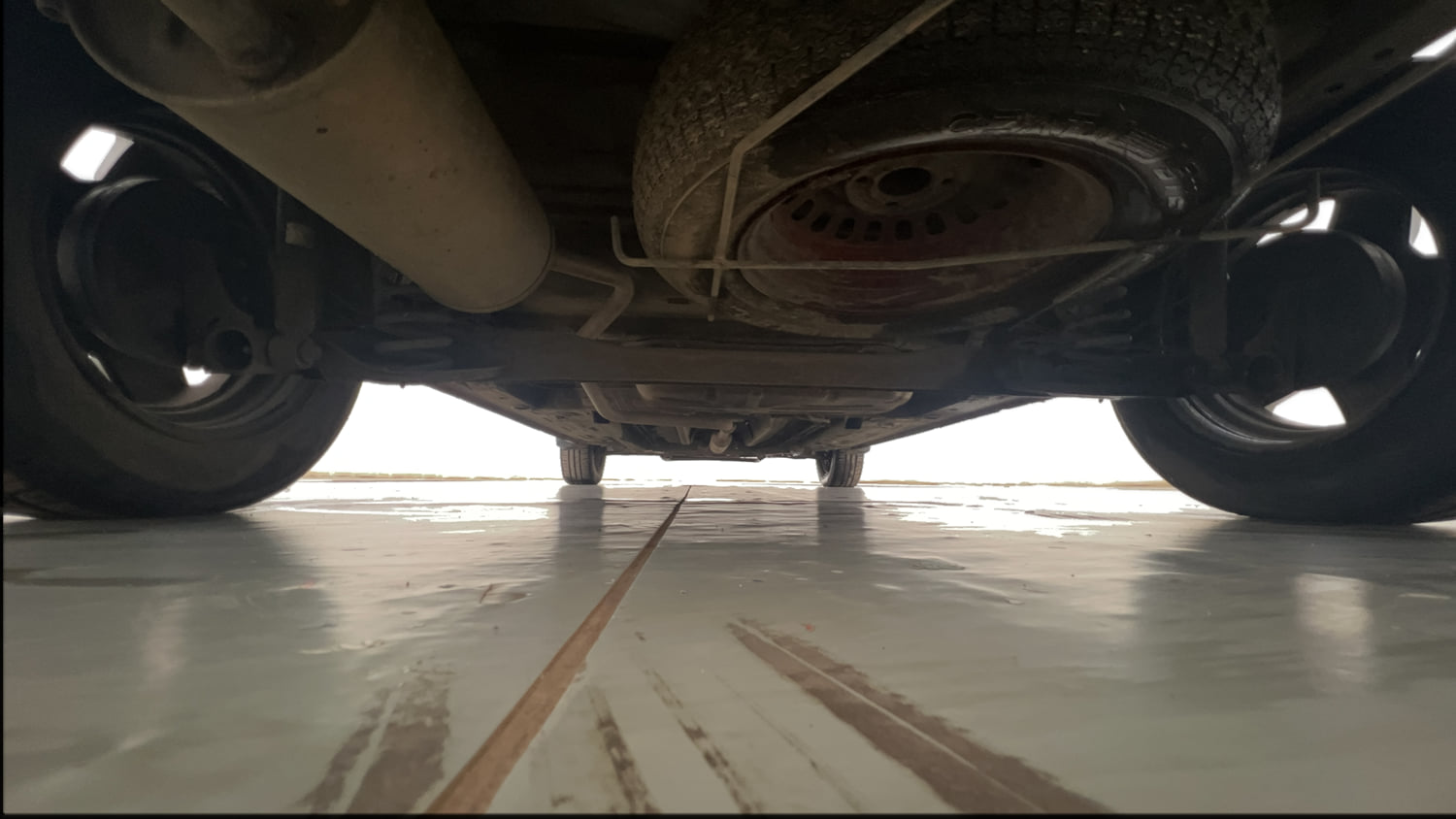 Used 2021 Renault Triber RXZ Petrol Manual extra REAR UNDERBODY VIEW (TAKEN FROM REAR)
