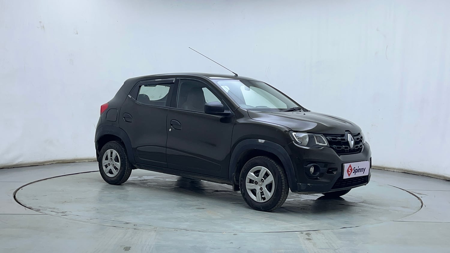 Used 2016 Renault Kwid RXT Petrol Manual exterior RIGHT FRONT CORNER VIEW