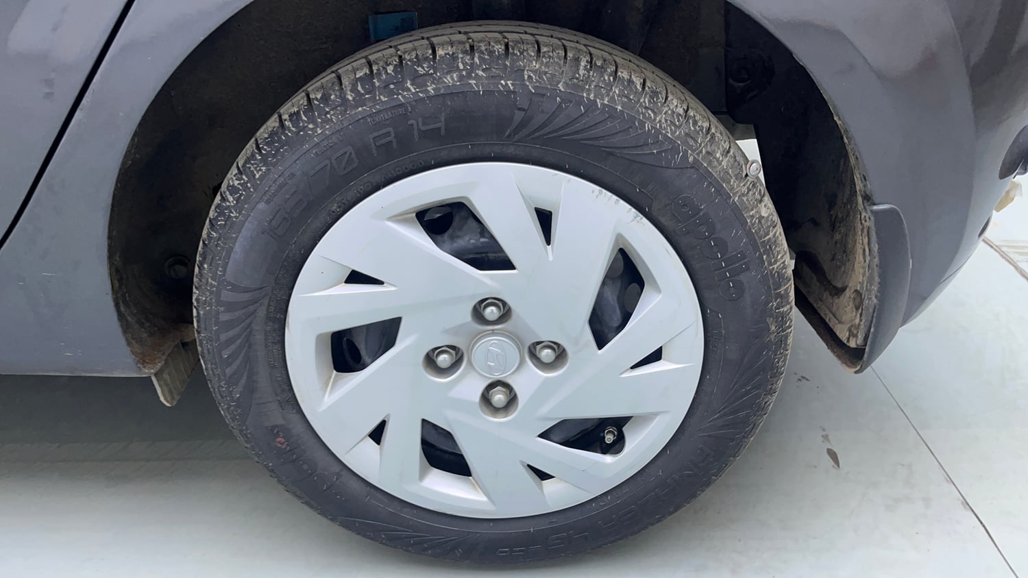 Used 2024 Hyundai Grand i10 Nios Magna 1.2 Kappa Petrol Manual tyres LEFT REAR TYRE RIM VIEW
