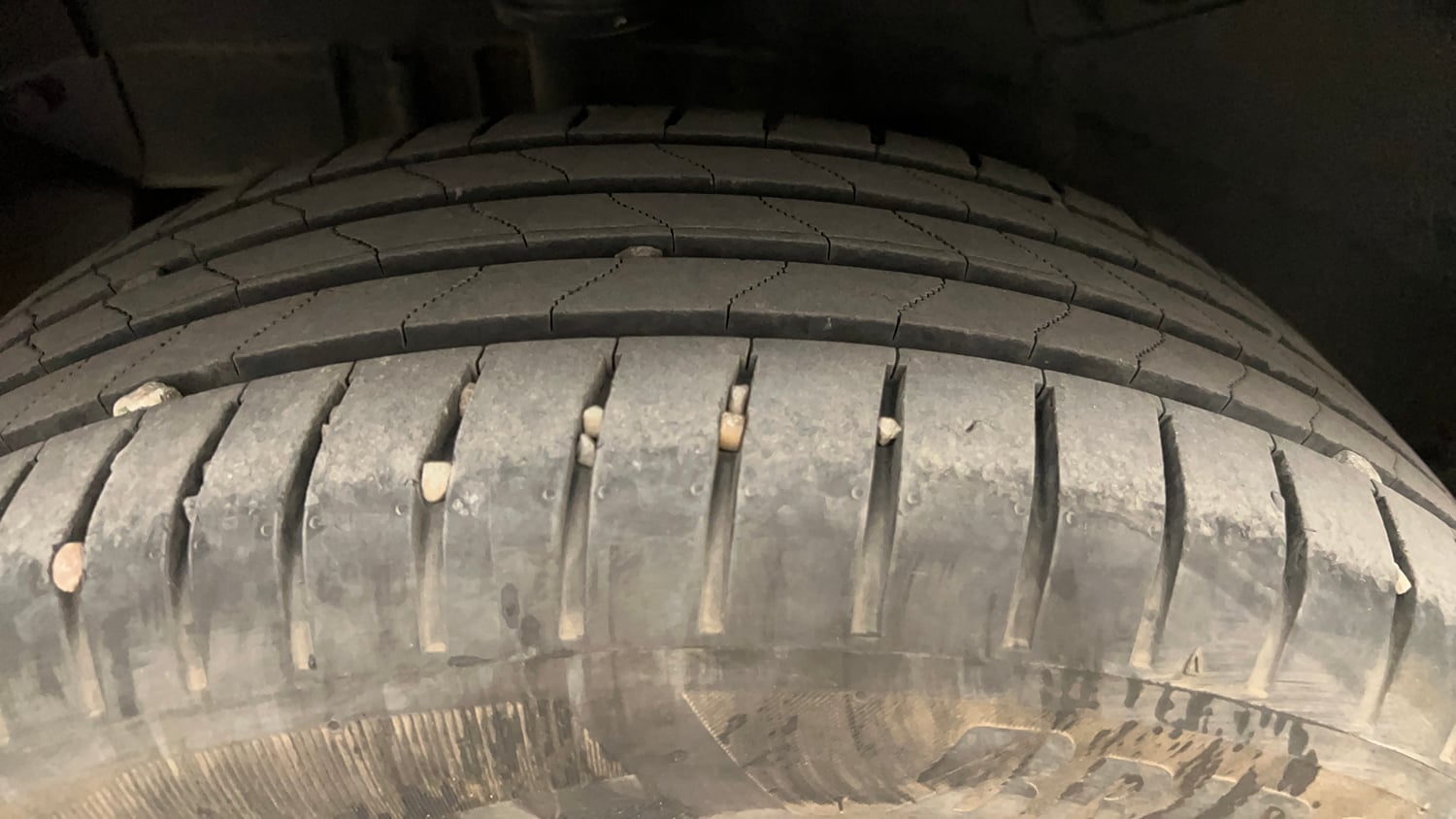 Used 2019 Tata Nexon XM Petrol Manual tyres RIGHT REAR TYRE TREAD VIEW