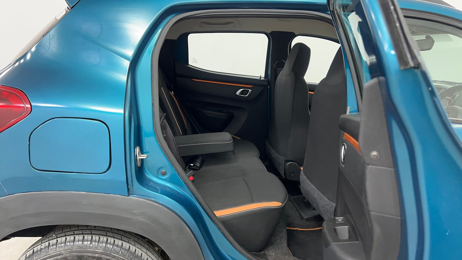 Used 2019 Renault Kwid CLIMBER 1.0 AMT Opt Petrol Automatic interior RIGHT SIDE REAR DOOR CABIN VIEW