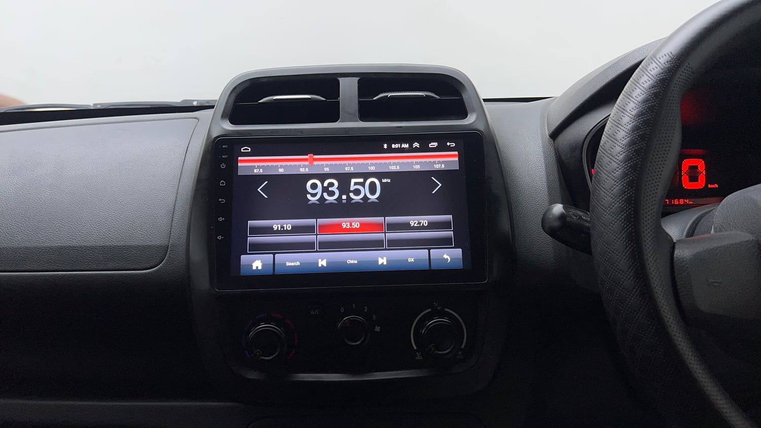 Used 2016 Renault Kwid RXL Petrol Manual interior MUSIC SYSTEM & AC CONTROL VIEW
