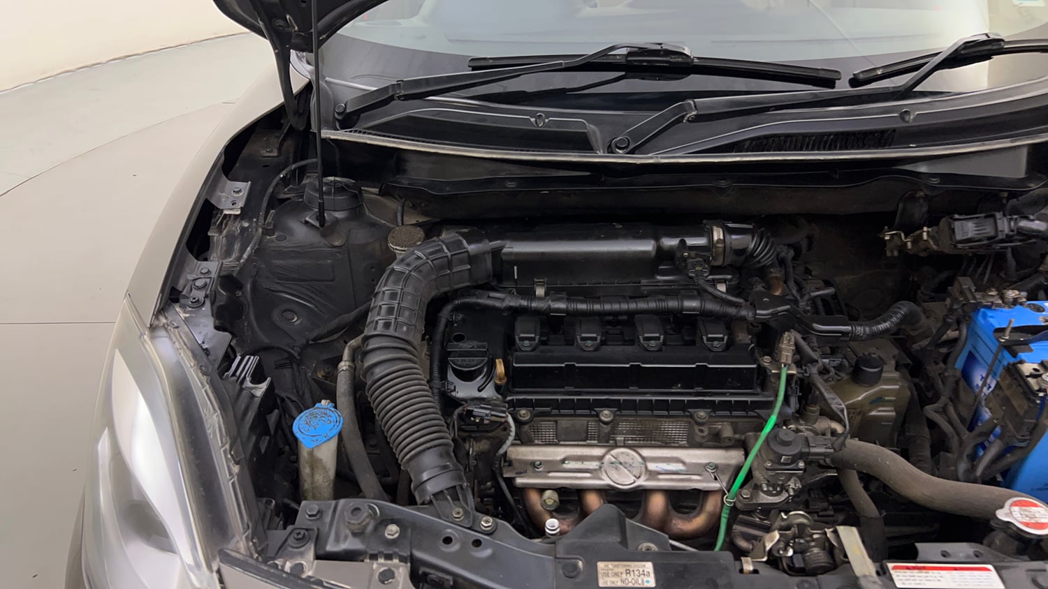 Used 2022 Maruti Suzuki Dzire ZXi Plus AGS Petrol Automatic engine ENGINE RIGHT SIDE HINGE & APRON VIEW