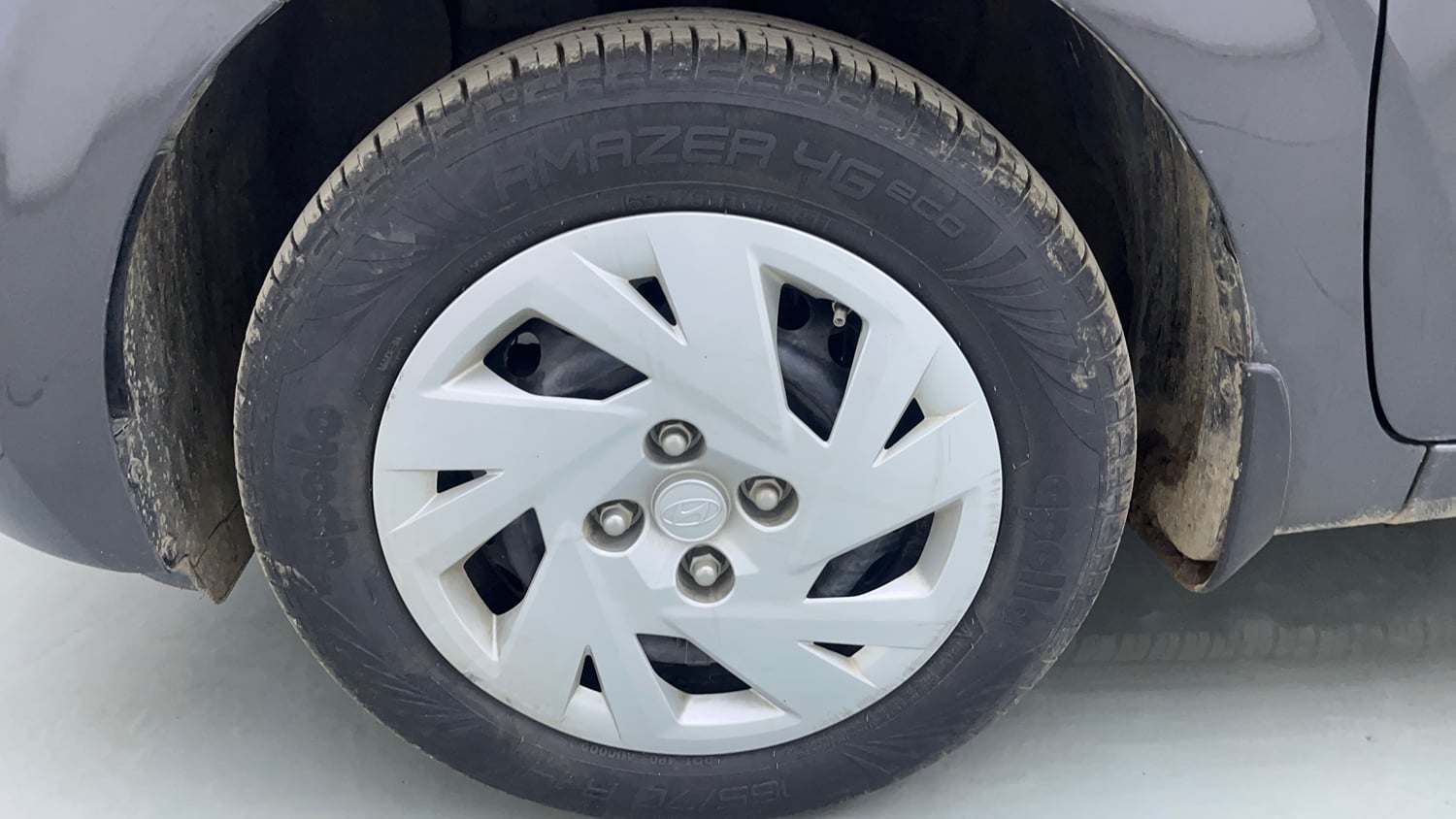 Used 2024 Hyundai Grand i10 Nios Magna 1.2 Kappa Petrol Manual tyres LEFT FRONT TYRE RIM VIEW