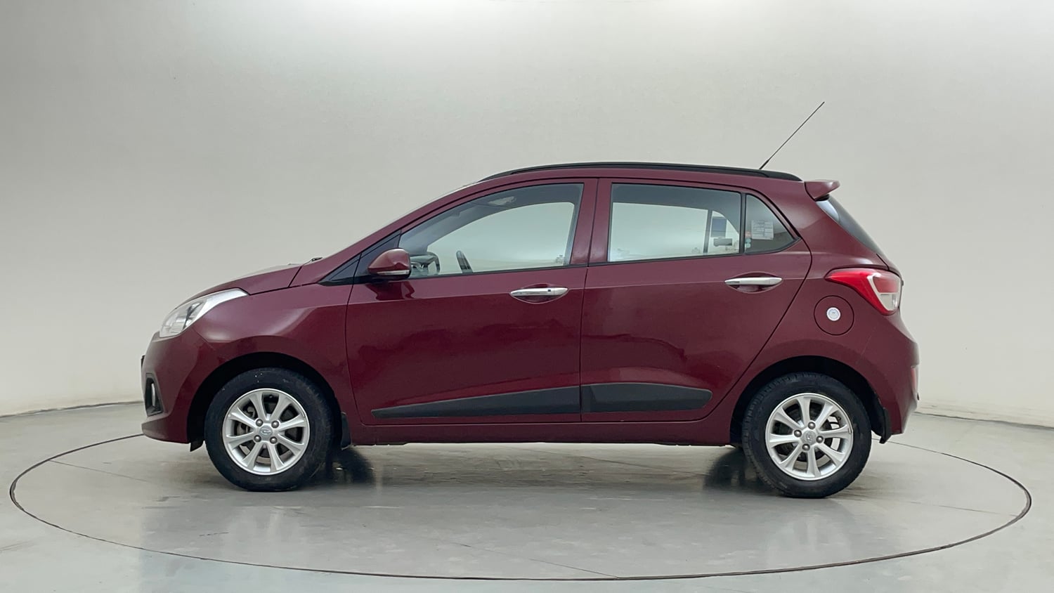 Used 2016 Hyundai Grand i10 Asta AT 1.2 Kappa VTVT Petrol Automatic exterior LEFT SIDE VIEW