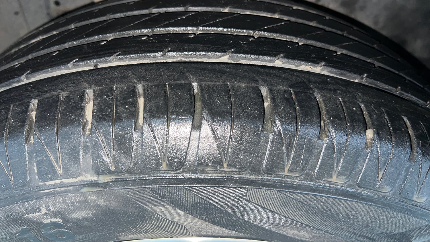 Used 2022 Toyota Urban Cruiser Premium Grade MT Petrol Manual tyres RIGHT REAR TYRE TREAD VIEW