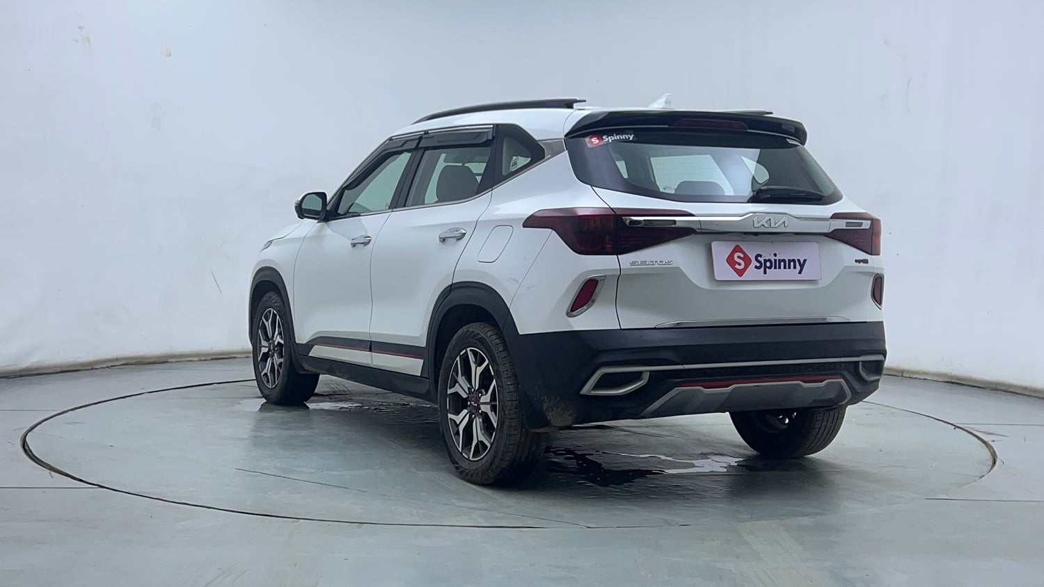 Used 2022 Kia Seltos GTX Plus 1.5 Diesel AT Diesel Automatic exterior LEFT REAR CORNER VIEW