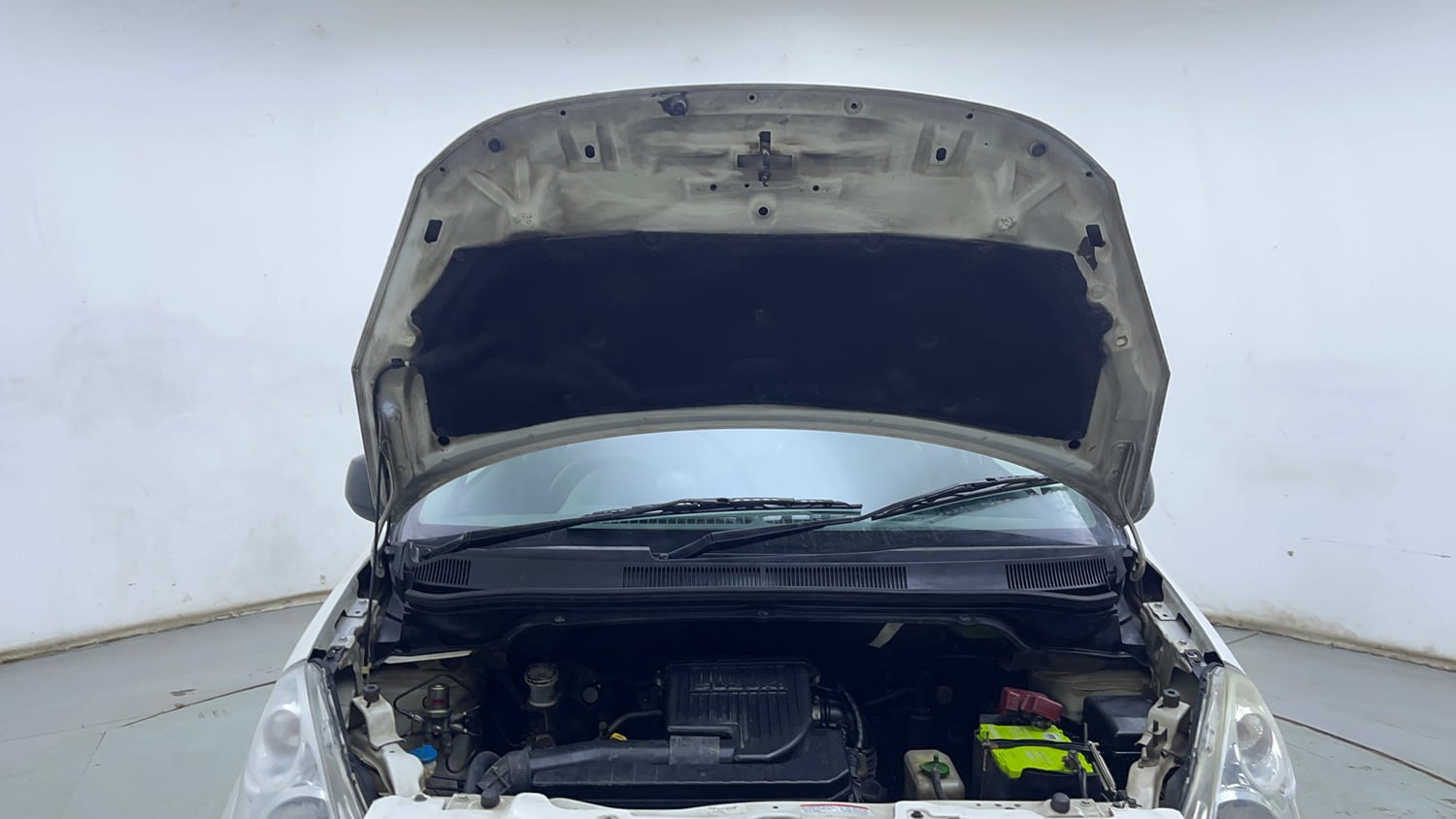 Used 2013 Maruti Suzuki Ritz Vxi BS-IV Petrol Manual engine ENGINE & BONNET OPEN FRONT VIEW