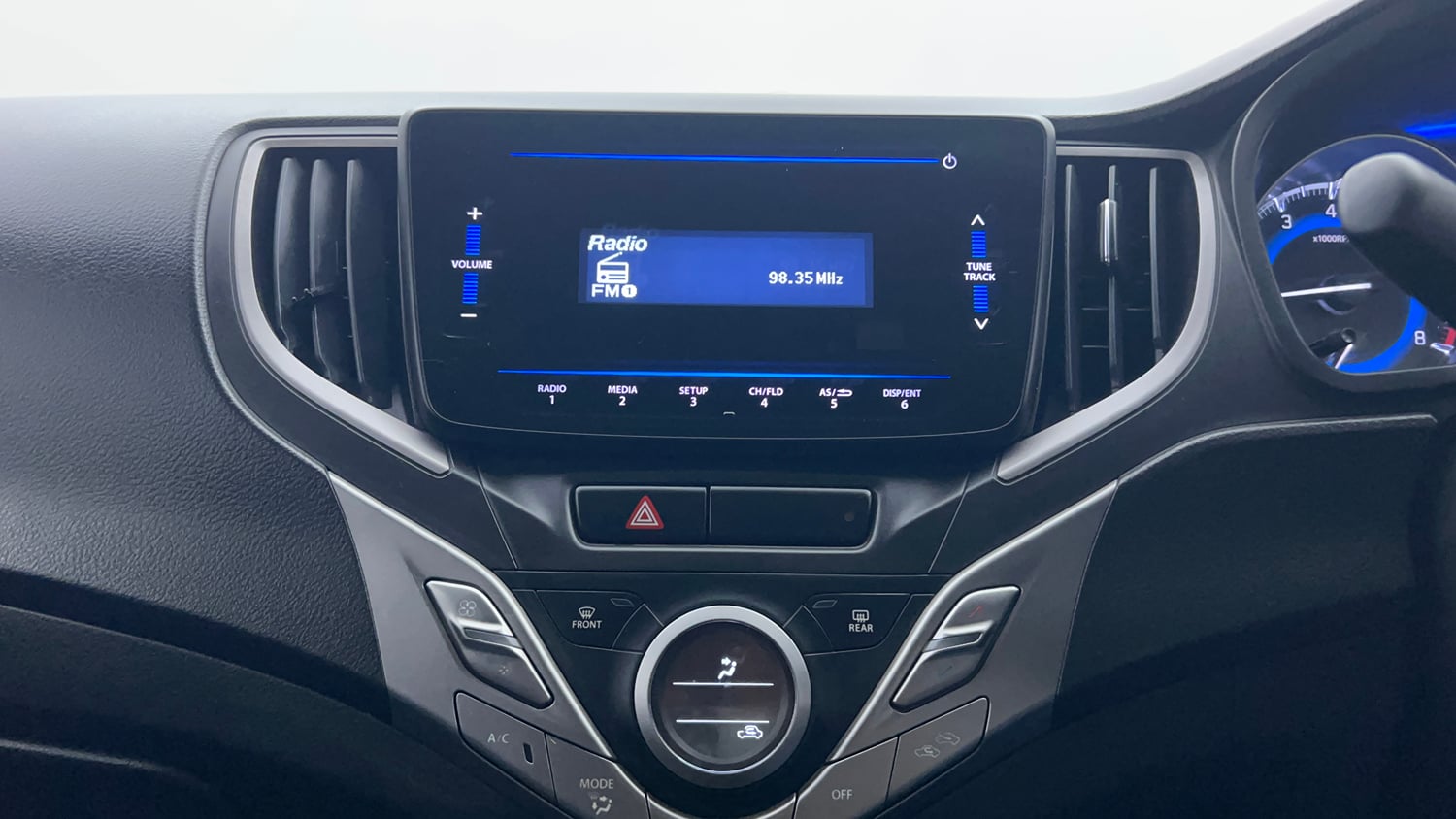Used 2021 Maruti Suzuki Baleno Delta Petrol Manual interior MUSIC SYSTEM & AC CONTROL VIEW