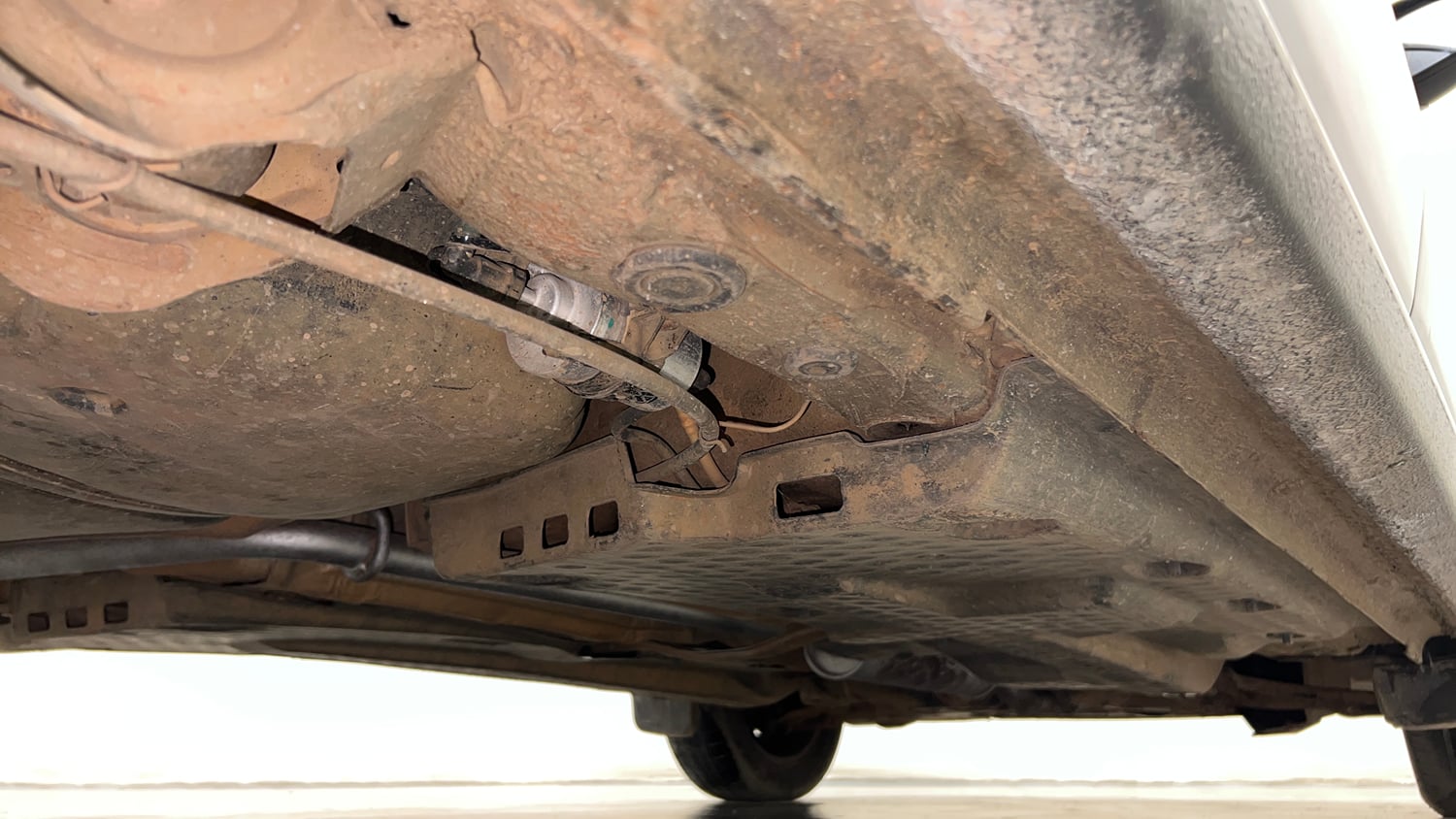 Used 2013 Volkswagen Polo Comfortline 1.2L (P) Petrol Manual extra REAR RIGHT UNDERBODY VIEW