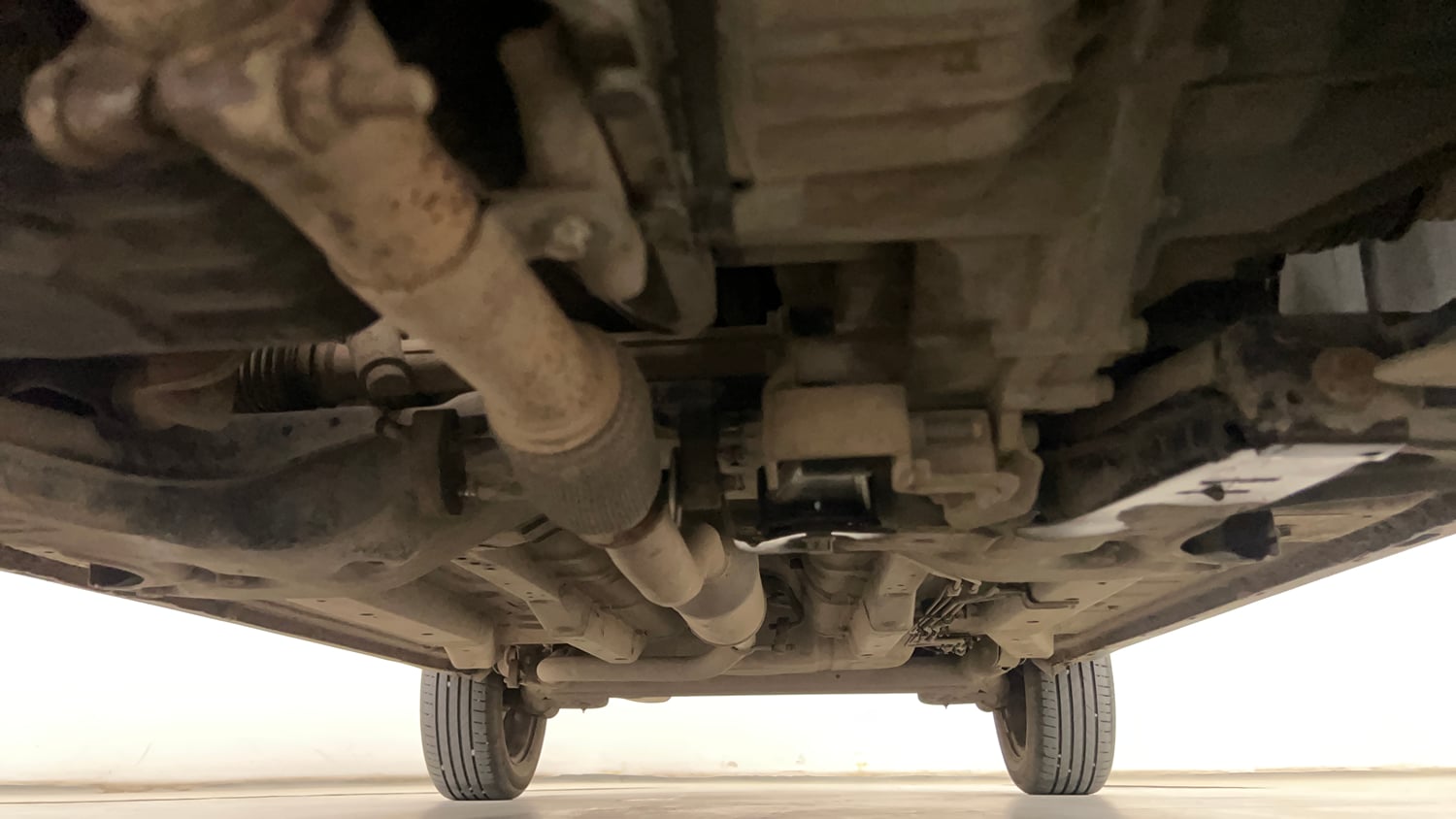 Used 2019 Tata Nexon XM Petrol Manual extra FRONT LEFT UNDERBODY VIEW