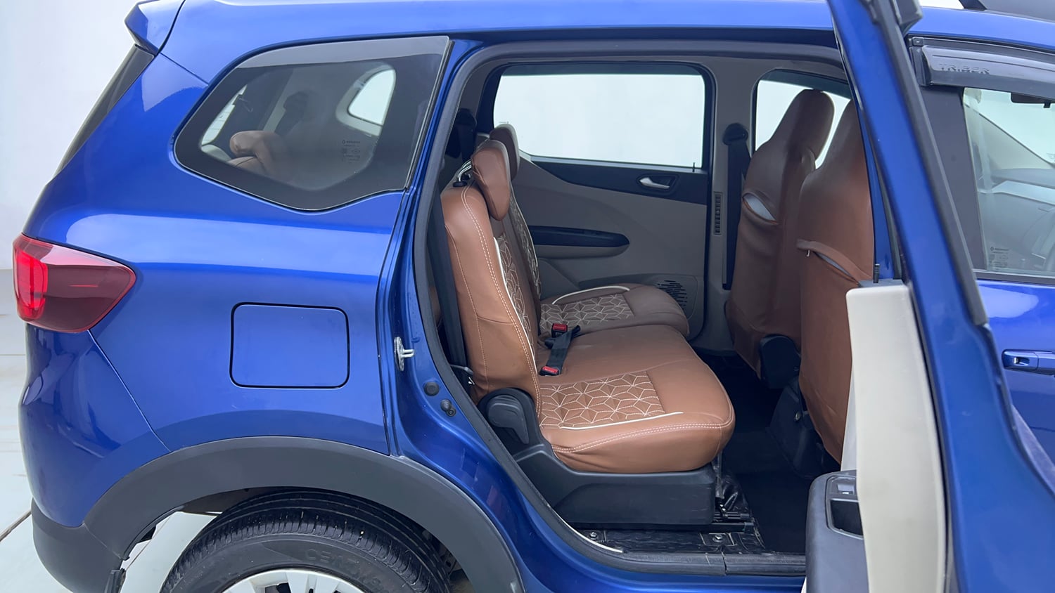 Used 2022 Renault Triber RXZ Petrol Manual interior RIGHT SIDE REAR DOOR CABIN VIEW