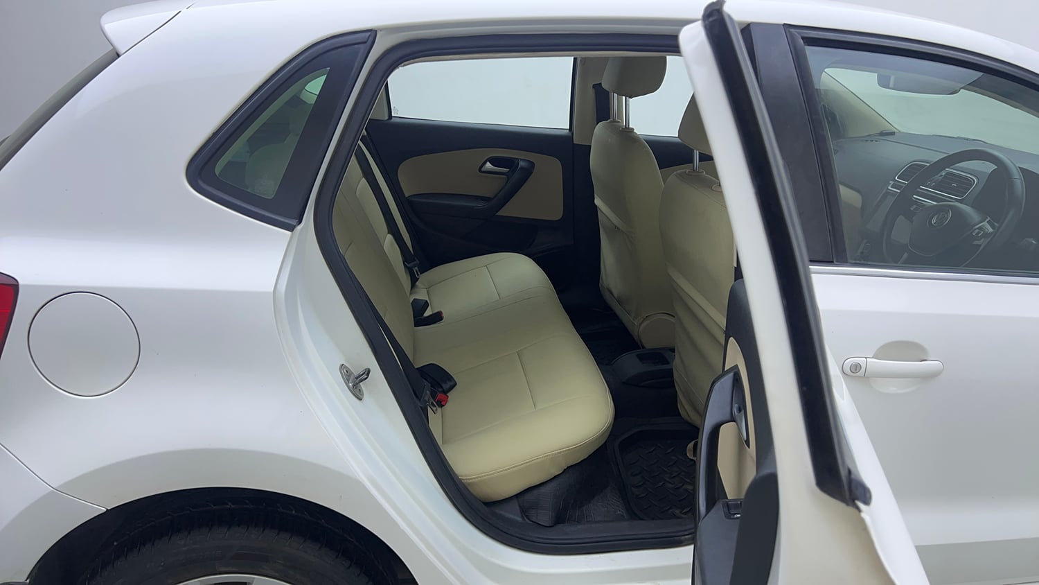 Used 2016 Volkswagen Polo Highline1.2L (P) Petrol Manual interior RIGHT SIDE REAR DOOR CABIN VIEW