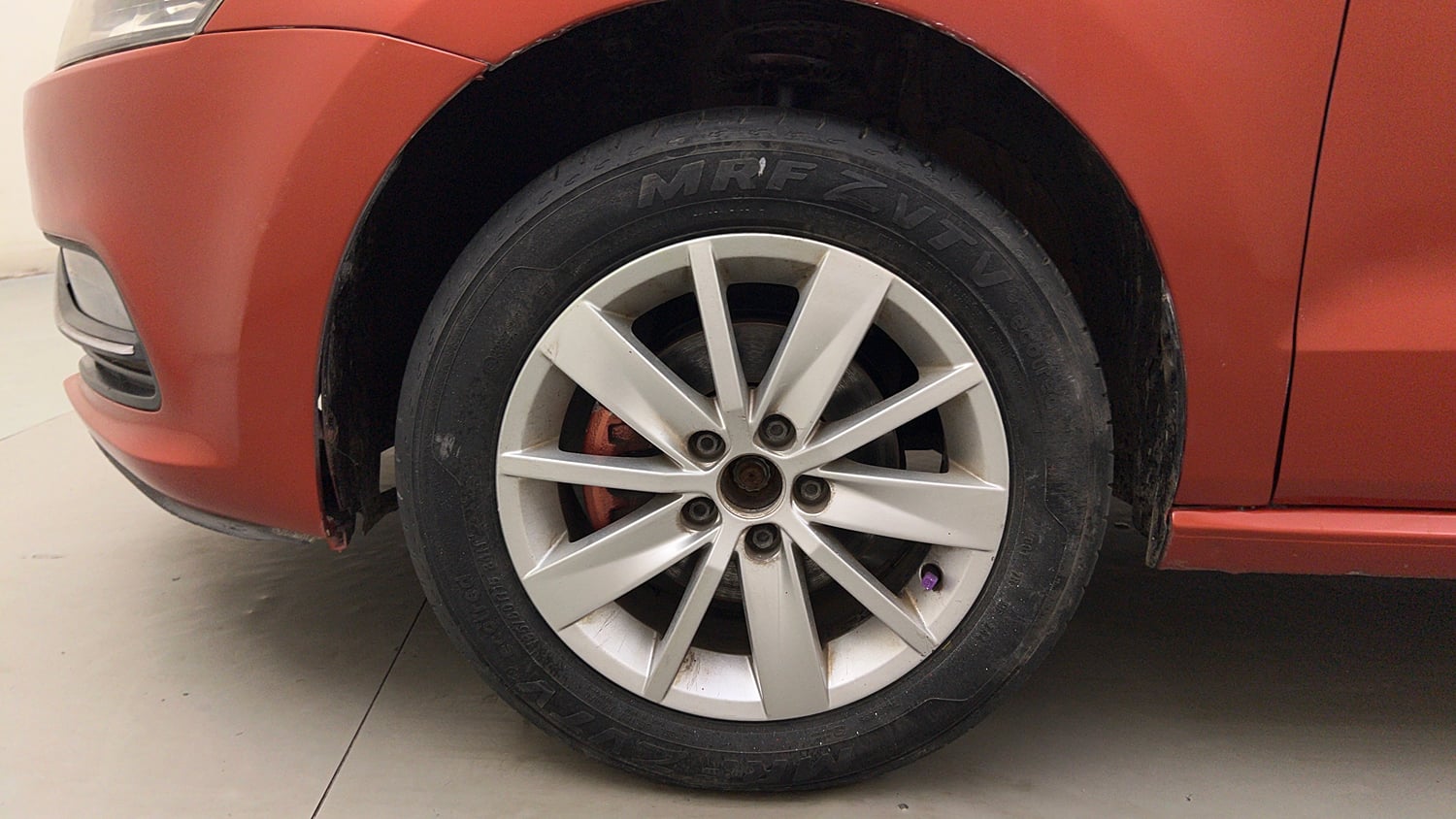 Used 2016 Volkswagen Polo Highline1.2L (P) Petrol Manual tyres LEFT FRONT TYRE RIM VIEW