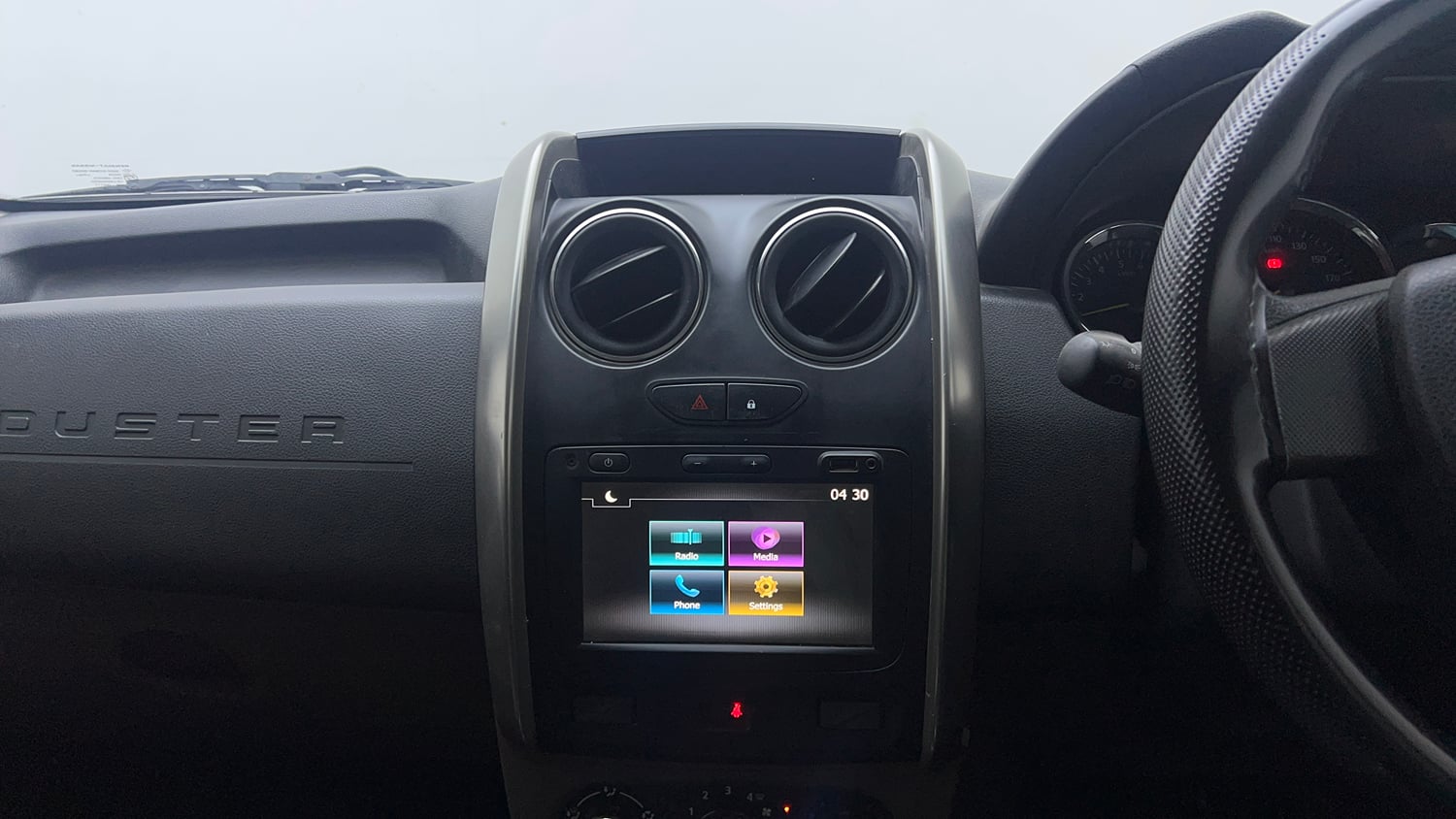 Used 2019 Renault Duster RXS CVT Petrol Automatic top_features Touch screen infotainment system