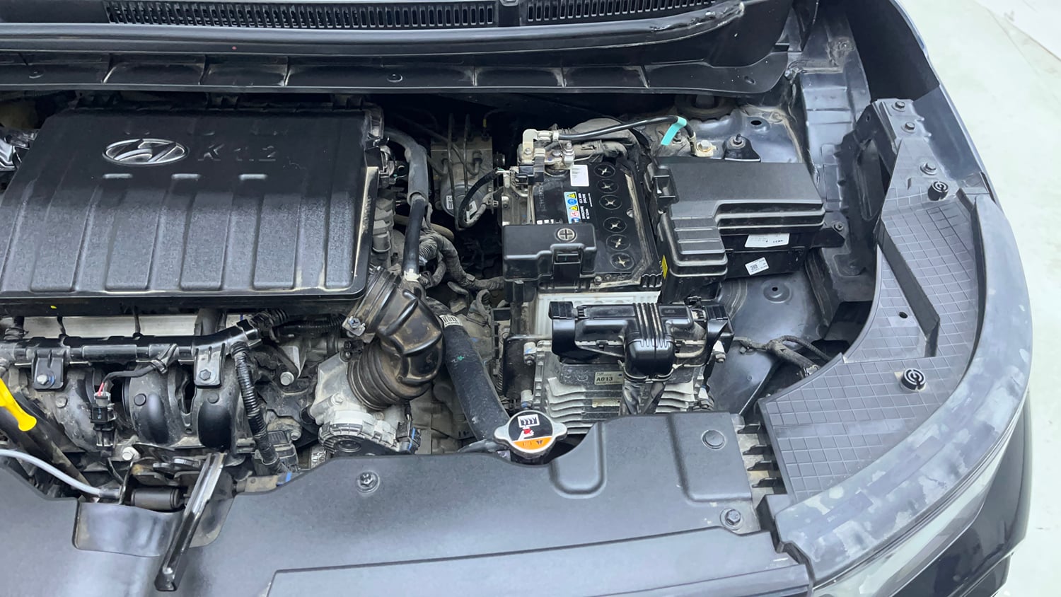 Used 2024 Hyundai Exter SX (O) 1.2 AMT Petrol Automatic engine ENGINE LEFT SIDE VIEW