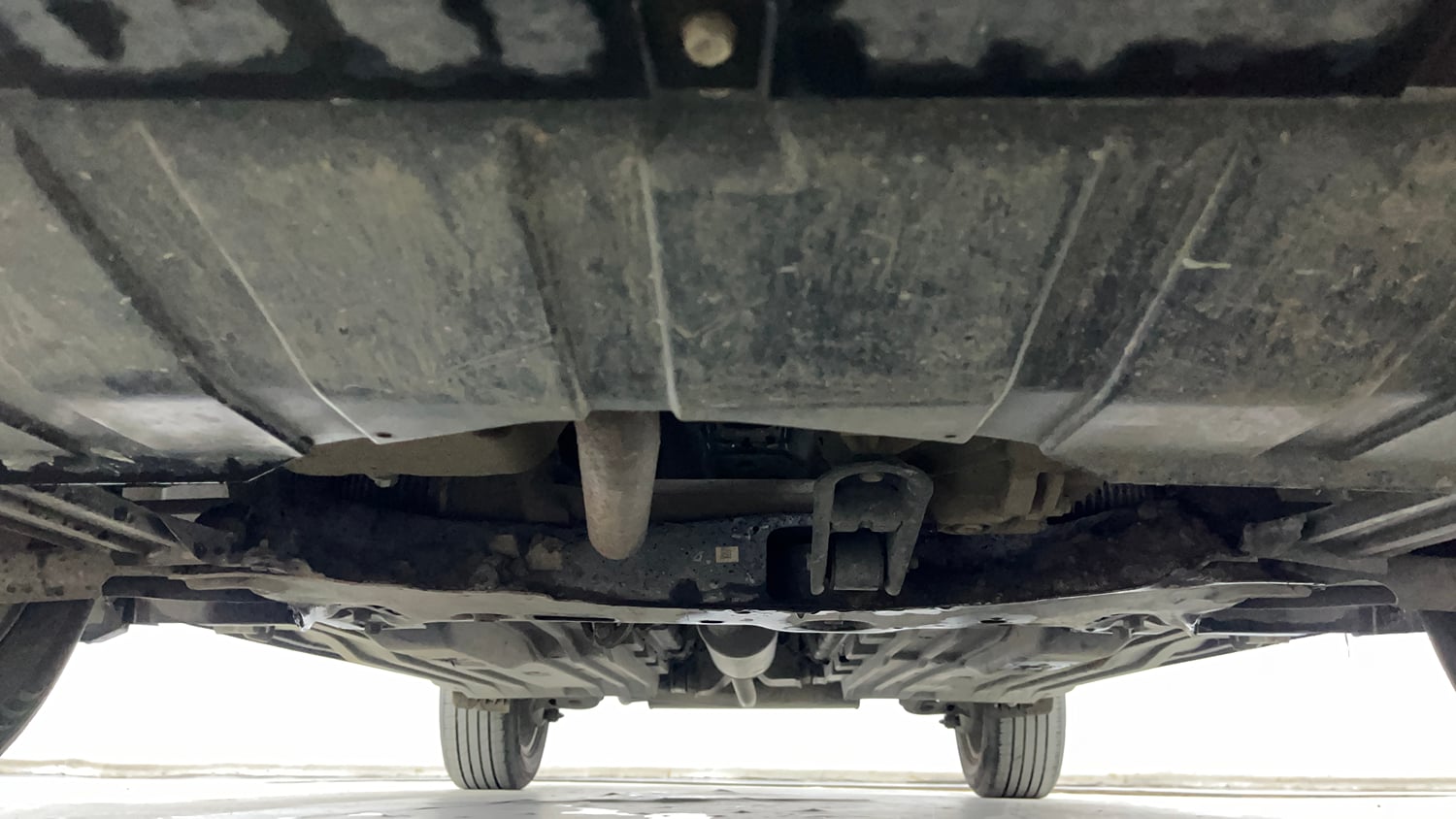 Used 2024 Maruti Suzuki Brezza ZXi Petrol Manual extra FRONT LEFT UNDERBODY VIEW