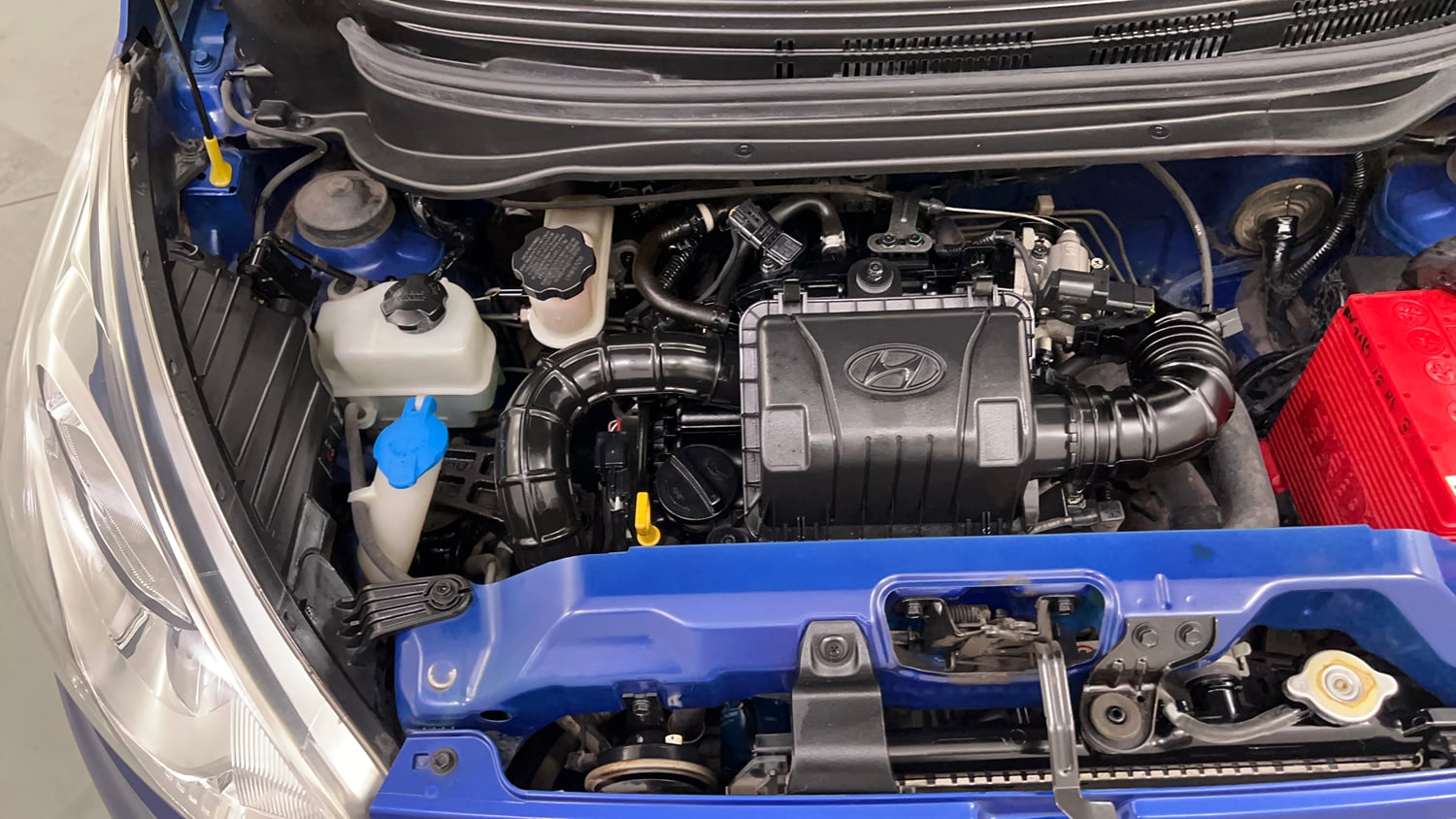 Used 2017 hyundai Eon Magna+ (O) Petrol Manual engine ENGINE RIGHT SIDE VIEW