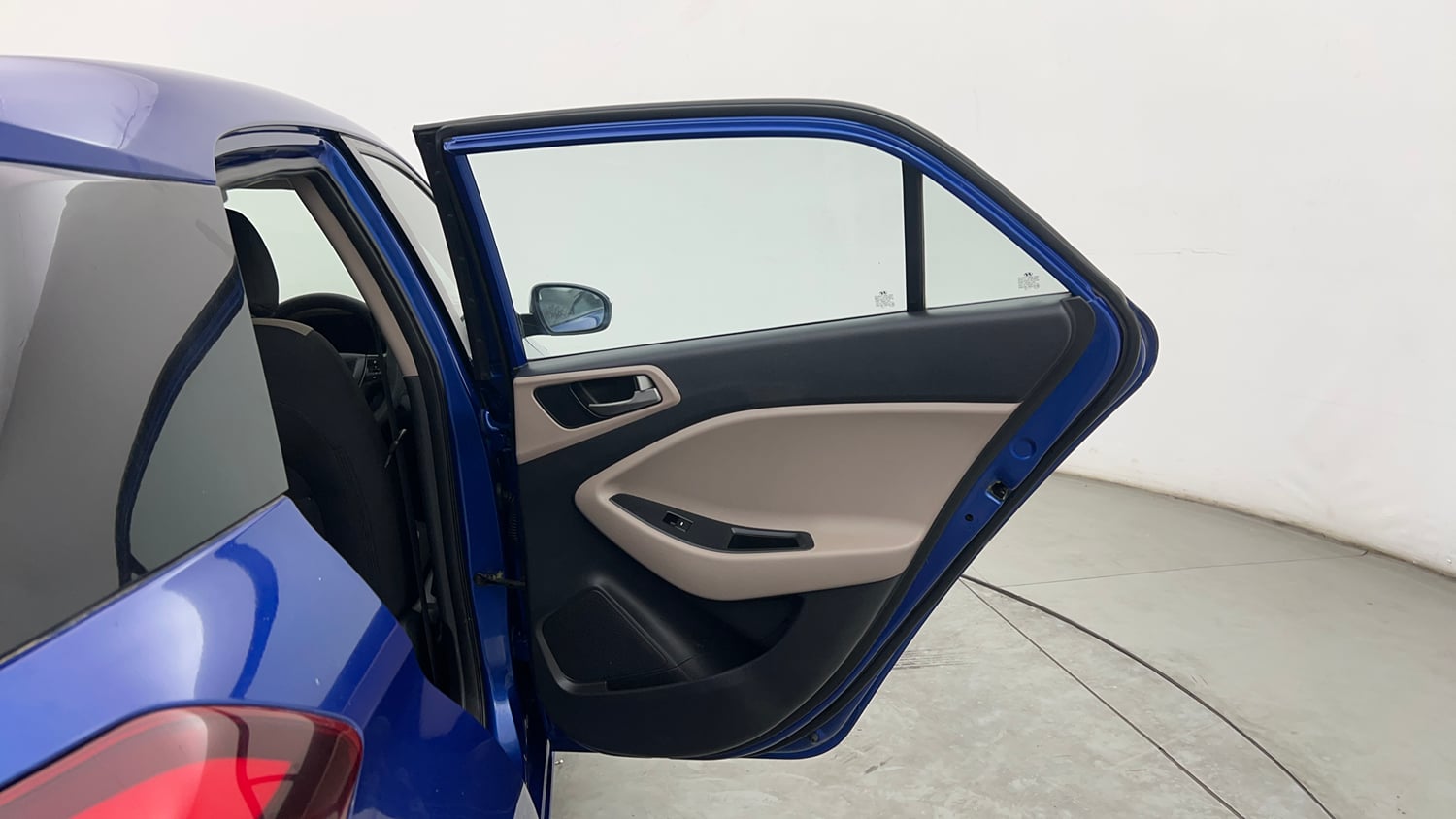 Used 2016 Hyundai Elite i20 Asta 1.2 (O) Petrol Manual interior RIGHT REAR DOOR OPEN VIEW