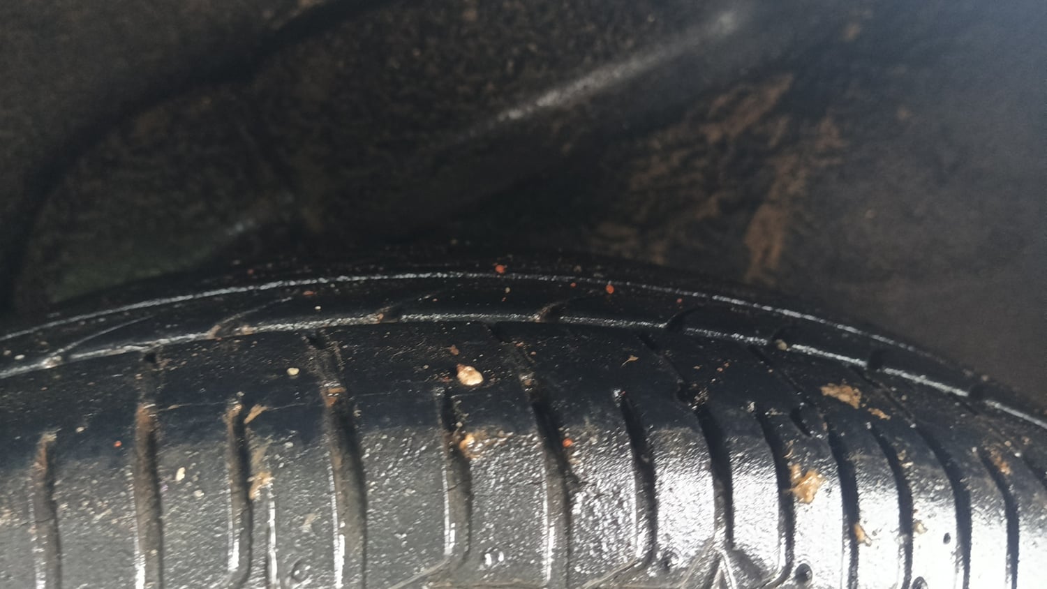 Used 2012 Hyundai i10 Sportz 1.2 Kappa2 Petrol Manual tyres LEFT REAR TYRE TREAD VIEW