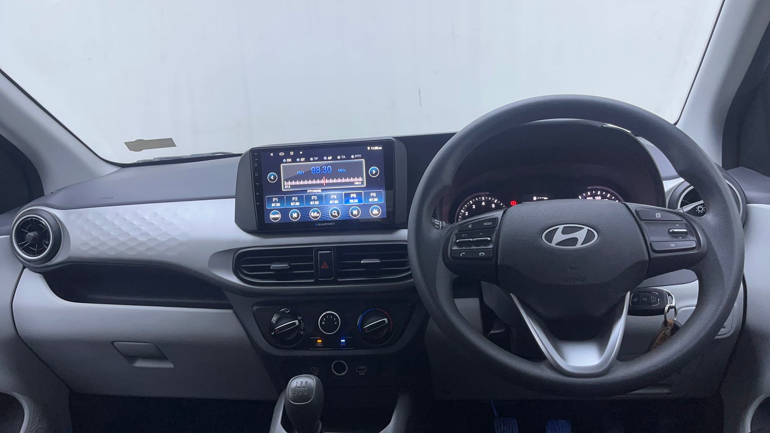 Used 2024 Hyundai Grand i10 Nios Magna 1.2 Kappa Petrol Manual interior DASHBOARD VIEW