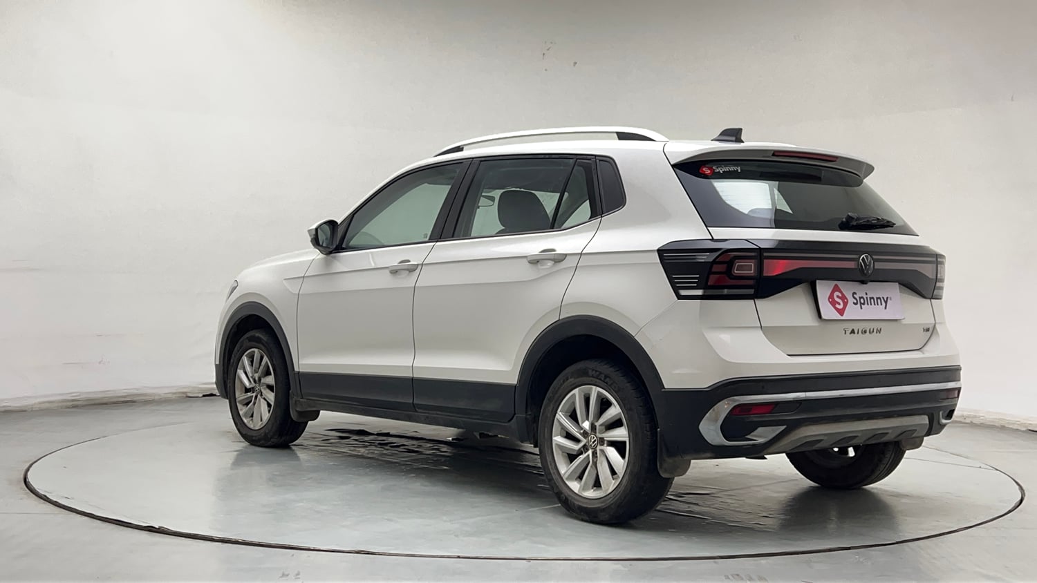 Used 2023 Volkswagen Taigun Highline 1.0 TSI MT Petrol Manual exterior LEFT REAR CORNER VIEW