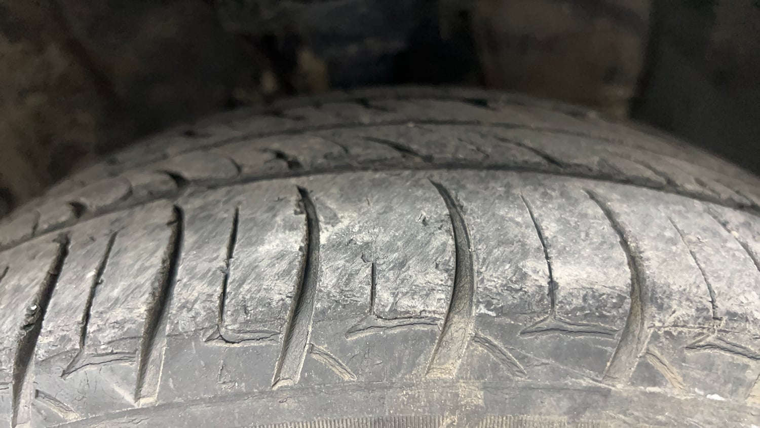 Used 2019 Hyundai Elite i20 Asta 1.2 (O) Petrol Manual tyres RIGHT FRONT TYRE TREAD VIEW