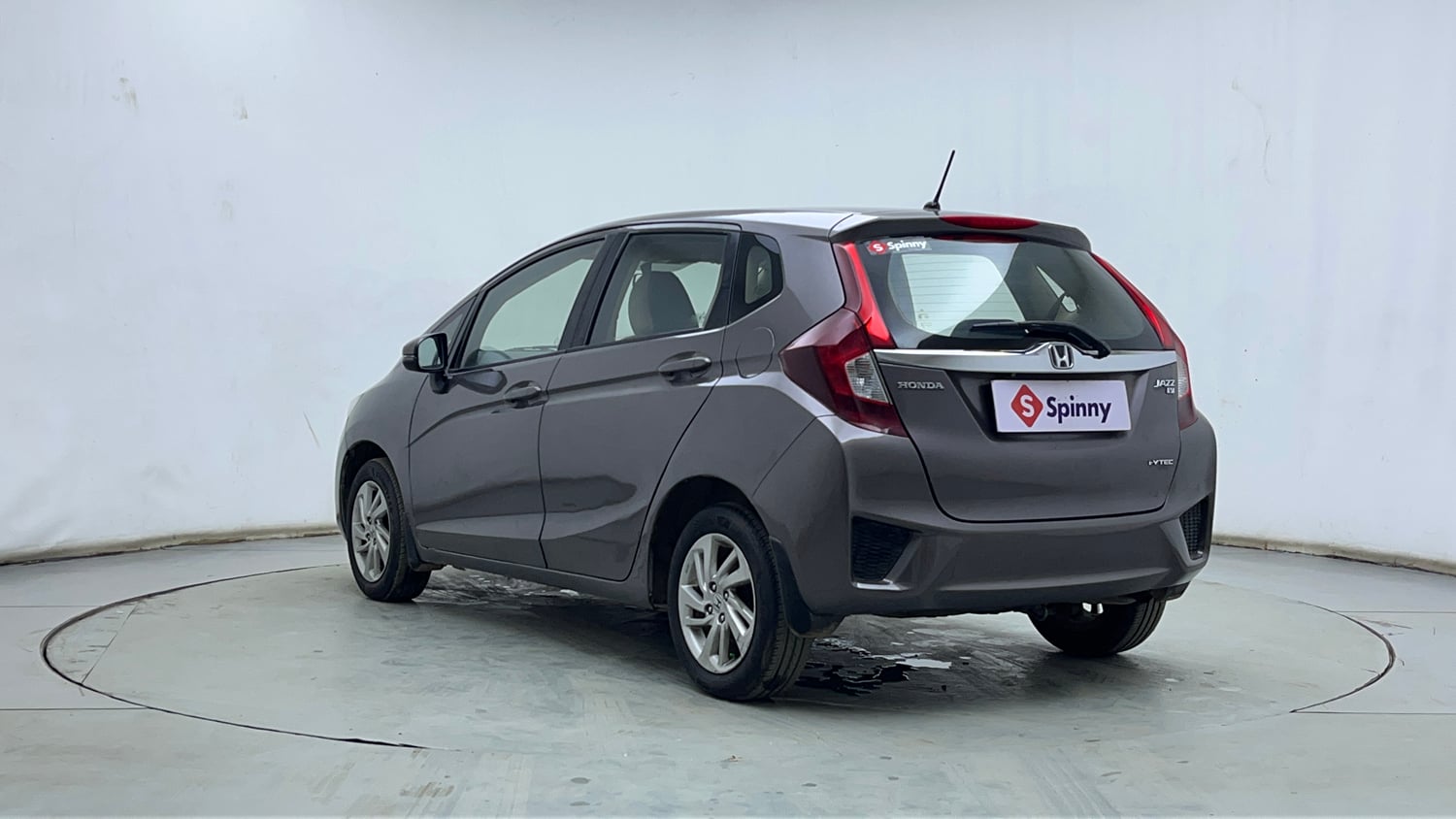 Used 2017 Honda Jazz V Petrol Petrol Manual exterior LEFT REAR CORNER VIEW