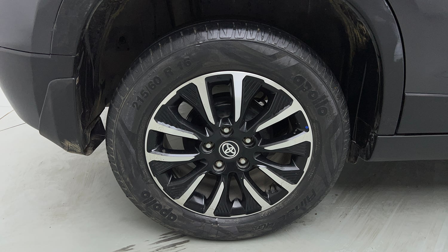 Used 2022 Toyota Urban Cruiser Premium Grade MT Petrol Manual tyres RIGHT REAR TYRE RIM VIEW