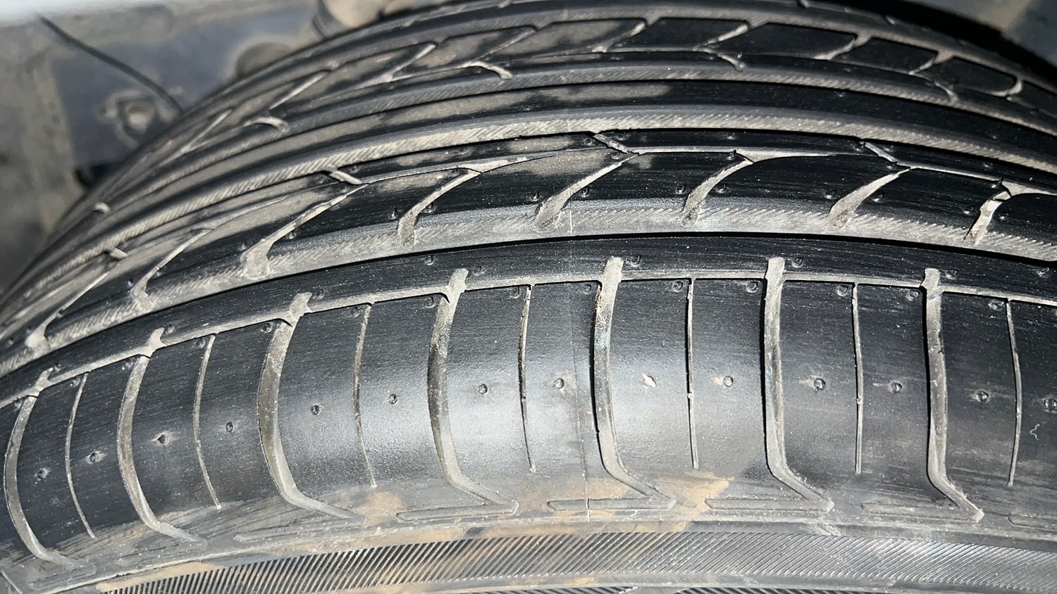 Used 2020 Hyundai Venue SX 1.4 CRDi Diesel Manual tyres LEFT REAR TYRE TREAD VIEW