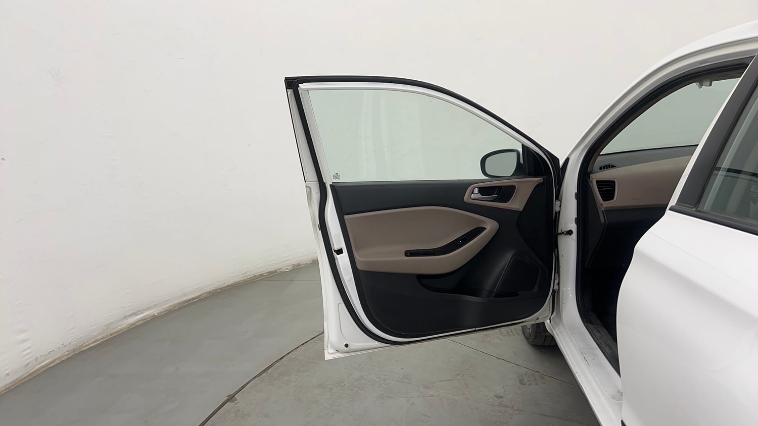 Used 2019 Hyundai Elite i20 Asta 1.2 (O) Petrol Manual interior LEFT FRONT DOOR OPEN VIEW