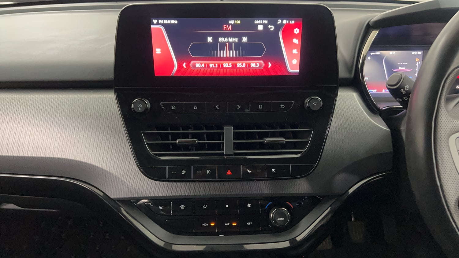 Used 2022 Tata Harrier XZ Plus Dark Edition Diesel Manual interior MUSIC SYSTEM & AC CONTROL VIEW