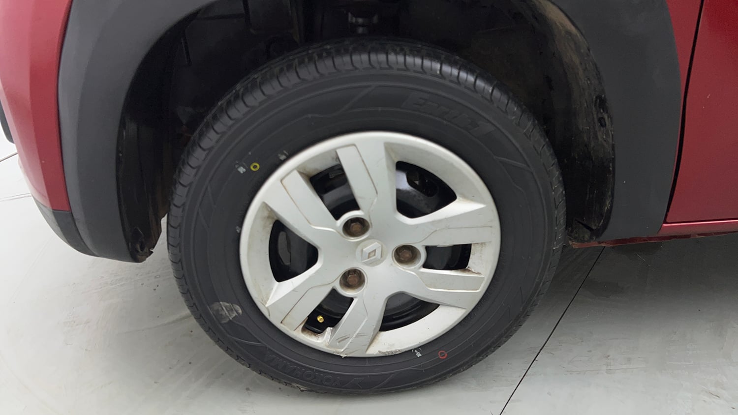 Used 2016 Renault Kwid RXL Petrol Manual tyres LEFT FRONT TYRE RIM VIEW