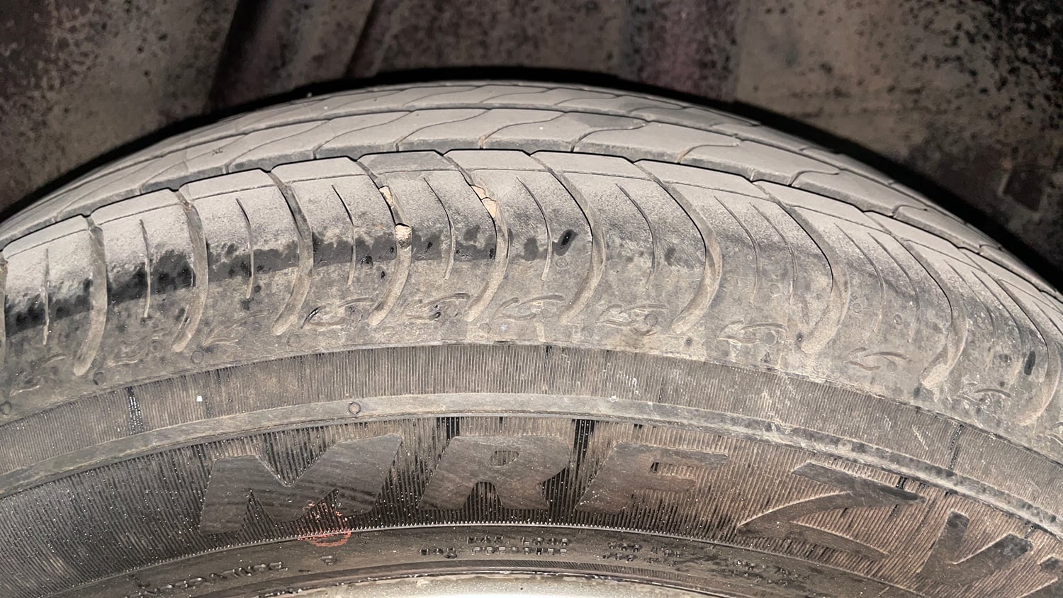 Used 2016 Honda City VX (O) MT Petrol Manual tyres LEFT REAR TYRE TREAD VIEW