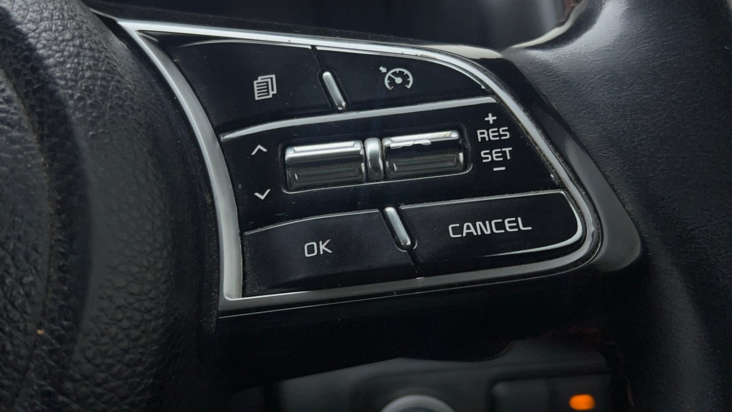 Used 2022 Kia Sonet GTX Plus 1.5 AT Diesel Automatic top_features Cruise control
