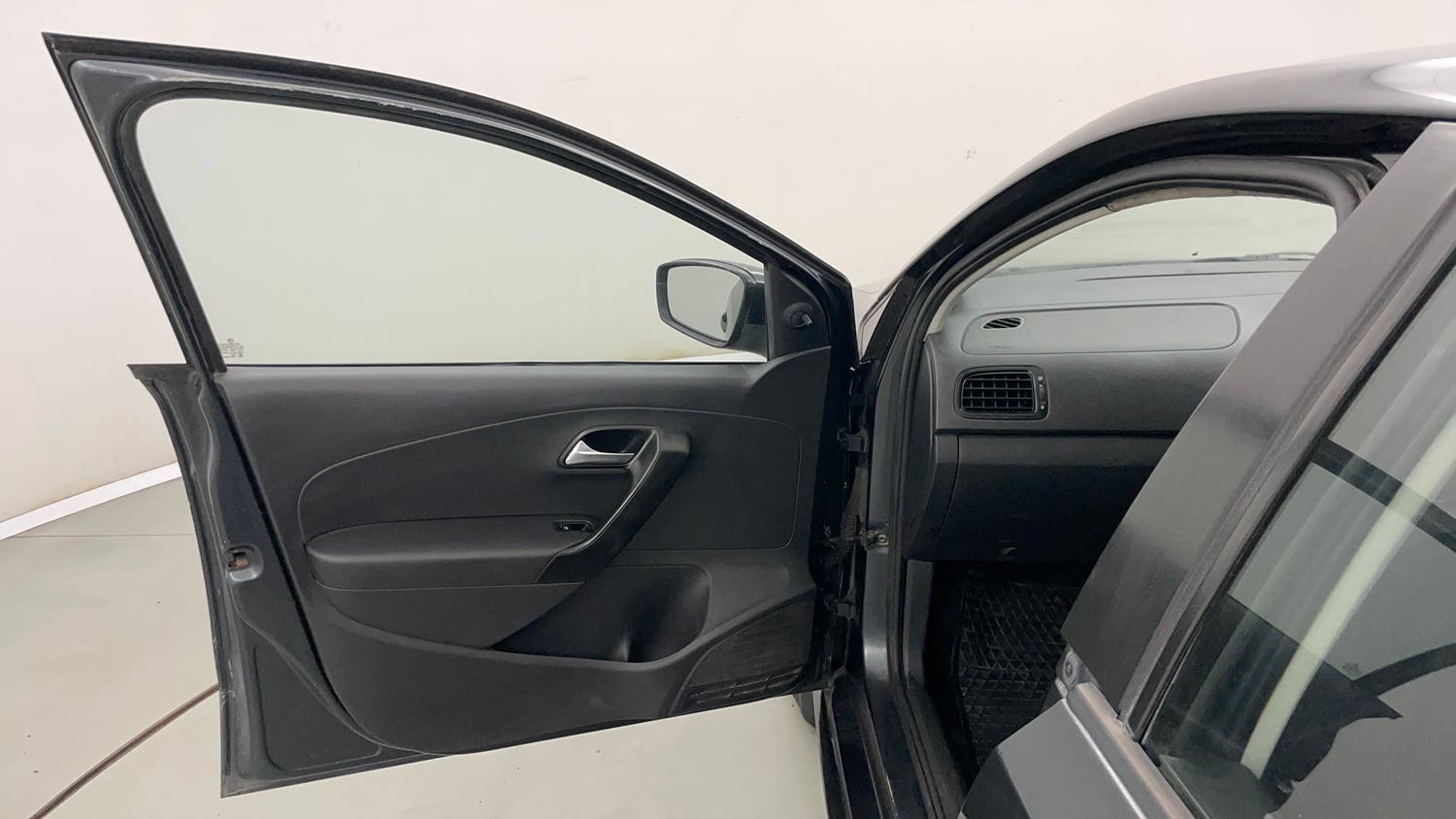 Used 2015 Volkswagen Polo Trendline 1.2L (P) Petrol Manual interior LEFT FRONT DOOR OPEN VIEW