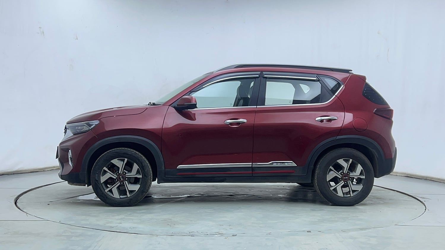 Used 2020 Kia Sonet GTX Plus 1.5 AT Diesel Automatic exterior LEFT SIDE VIEW