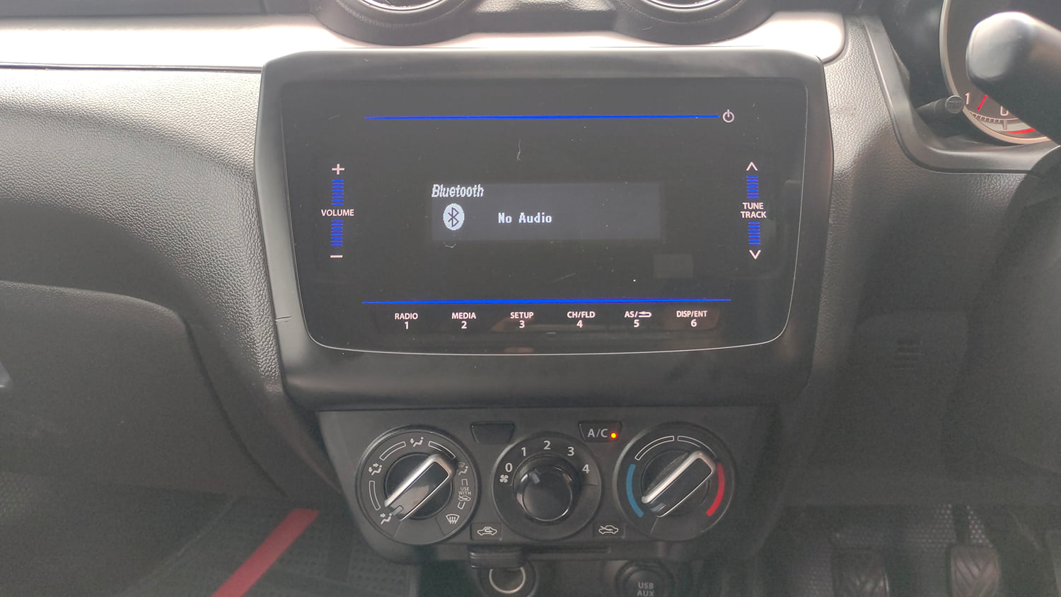 Used 2022 Maruti Suzuki Swift VXi Petrol Manual interior MUSIC SYSTEM & AC CONTROL VIEW