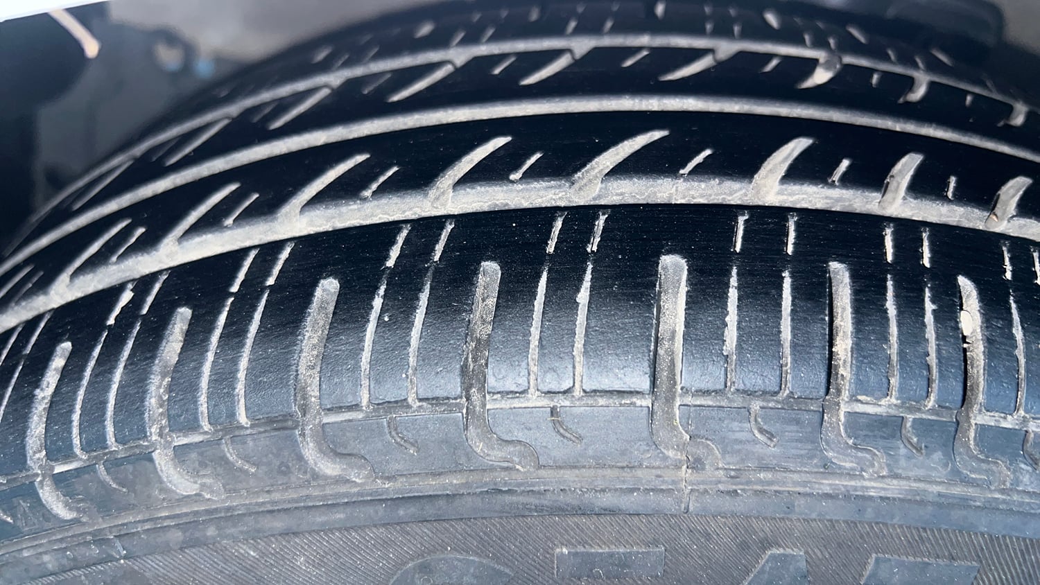 Used 2019 Maruti Suzuki Celerio VXi AMT Petrol Automatic tyres LEFT FRONT TYRE TREAD VIEW
