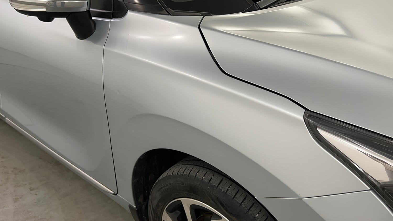 Used 2023 Toyota Glanza V AMT Petrol Automatic dents MINOR DENT