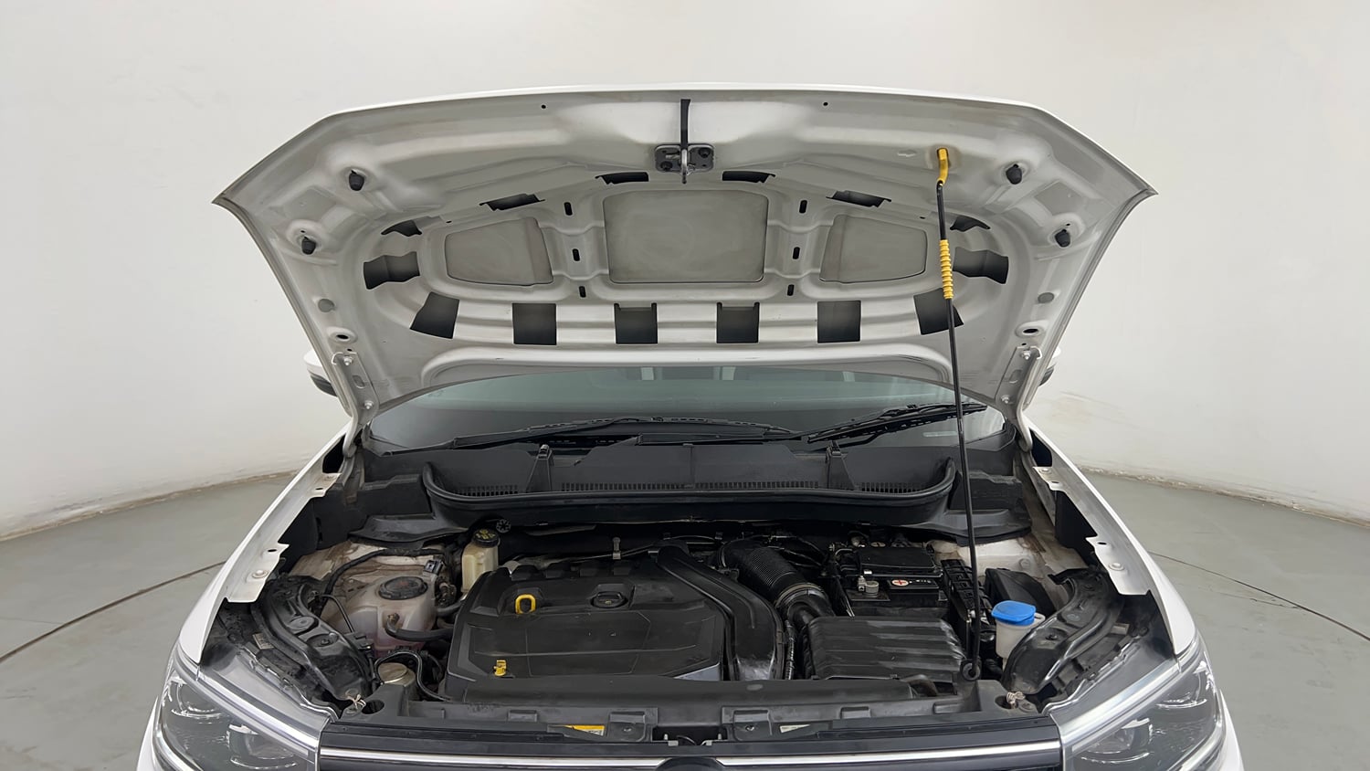 Used 2023 Volkswagen Taigun GT Plus 1.5 TSI DSG Petrol Automatic engine ENGINE & BONNET OPEN FRONT VIEW