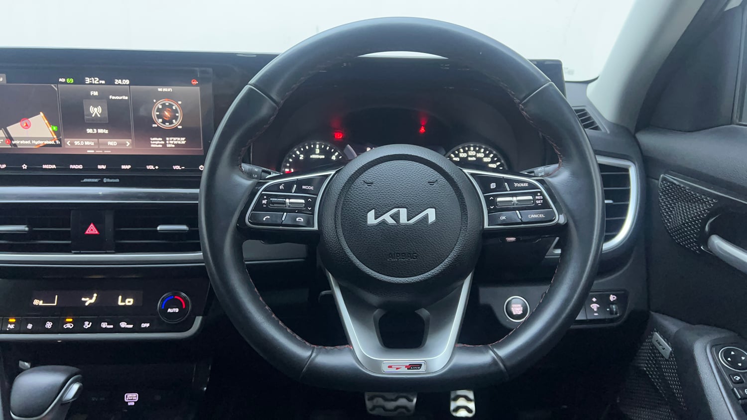 Used 2022 Kia Seltos GTX Plus 1.5 Diesel AT Diesel Automatic interior STEERING VIEW
