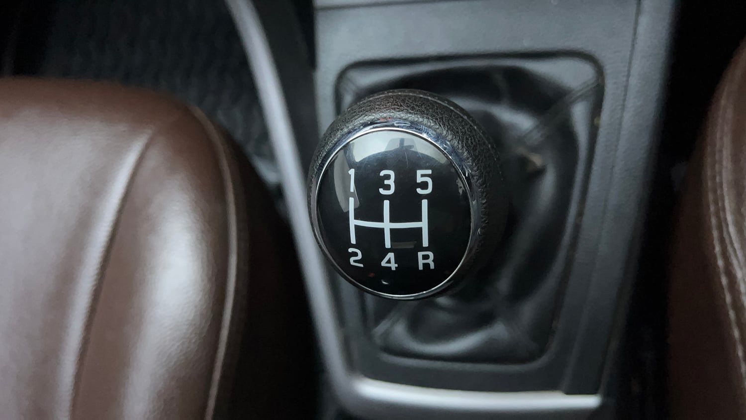 Used 2024 Maruti Suzuki Brezza ZXi Petrol Manual interior GEAR  KNOB VIEW