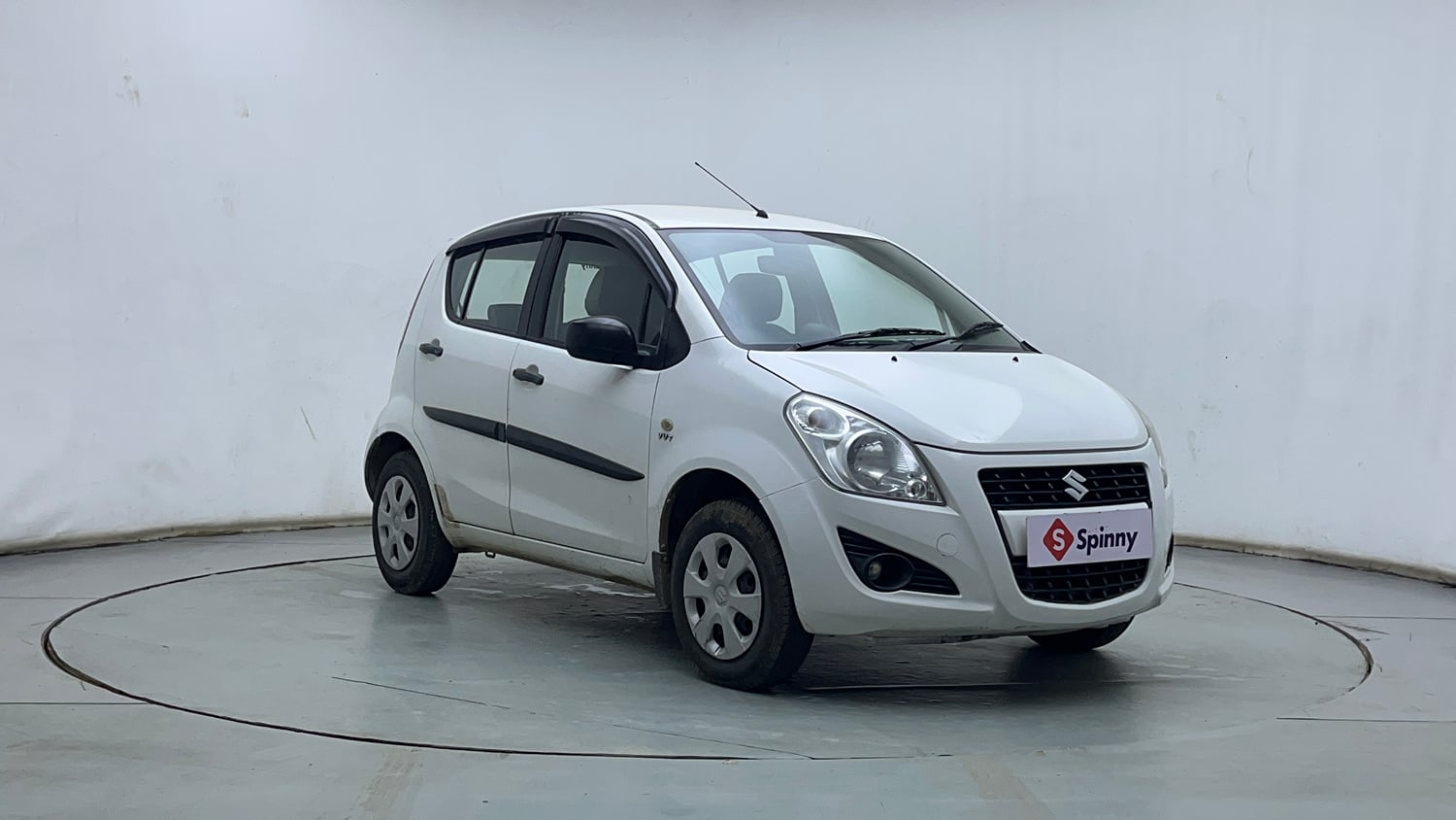 Used 2013 Maruti Suzuki Ritz Vxi BS-IV Petrol Manual exterior RIGHT FRONT CORNER VIEW