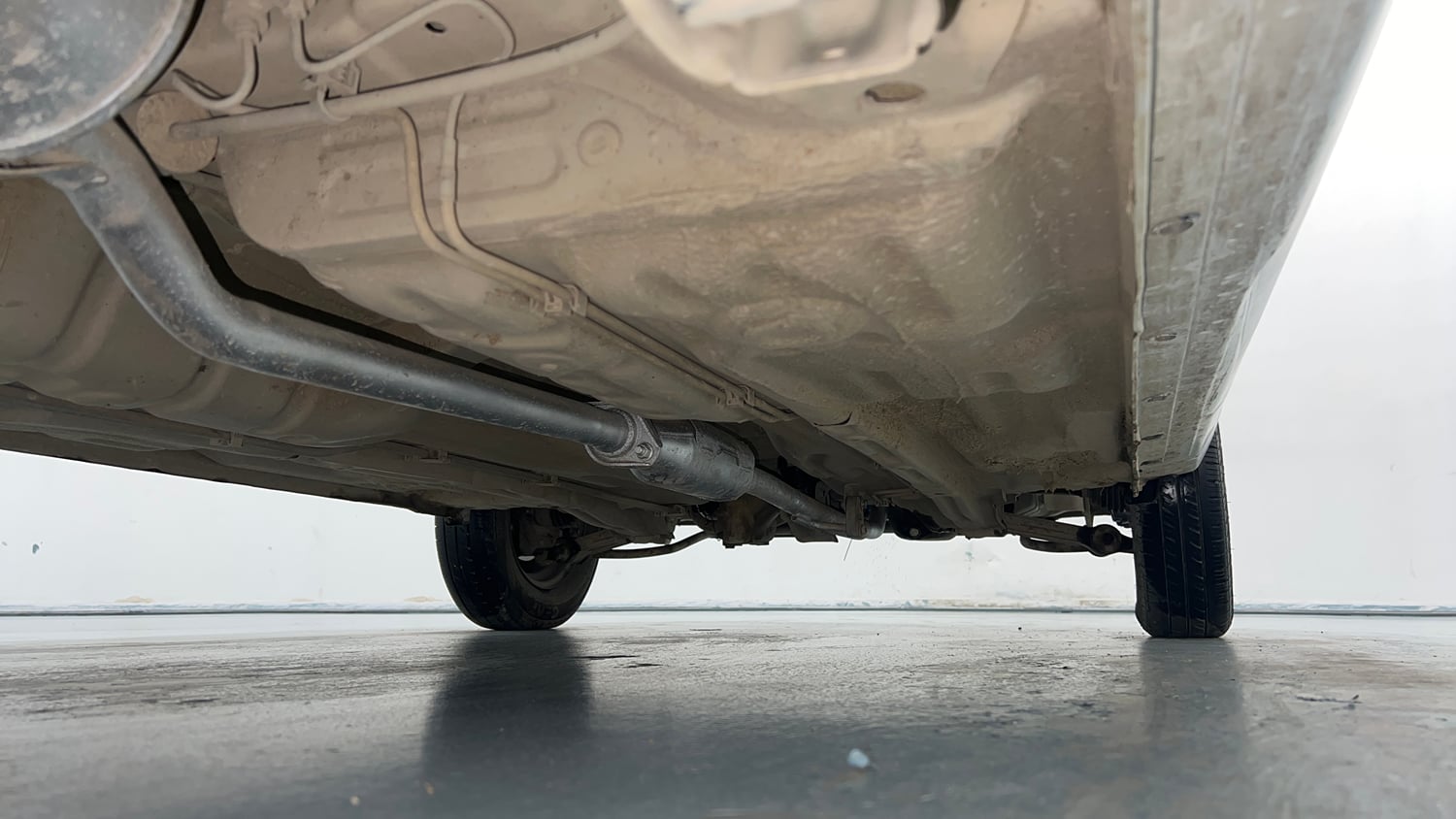 Used 2016 Maruti Suzuki Alto 800 Lxi Petrol Manual extra REAR RIGHT UNDERBODY VIEW