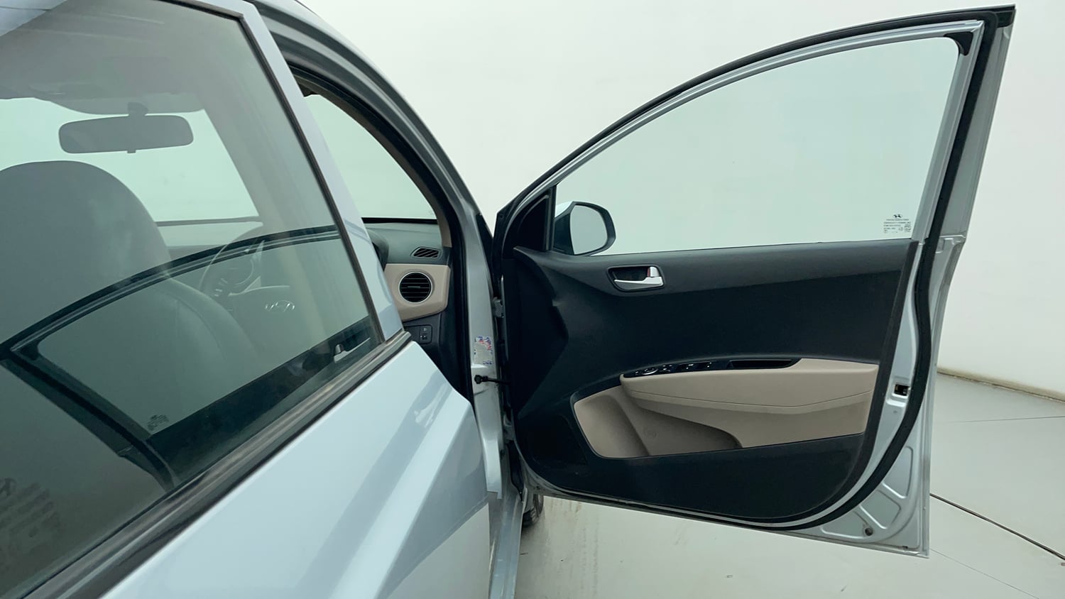 Used 2019 Hyundai Grand i10 Sportz AT 1.2 Kappa VTVT Petrol Automatic interior RIGHT FRONT DOOR OPEN VIEW